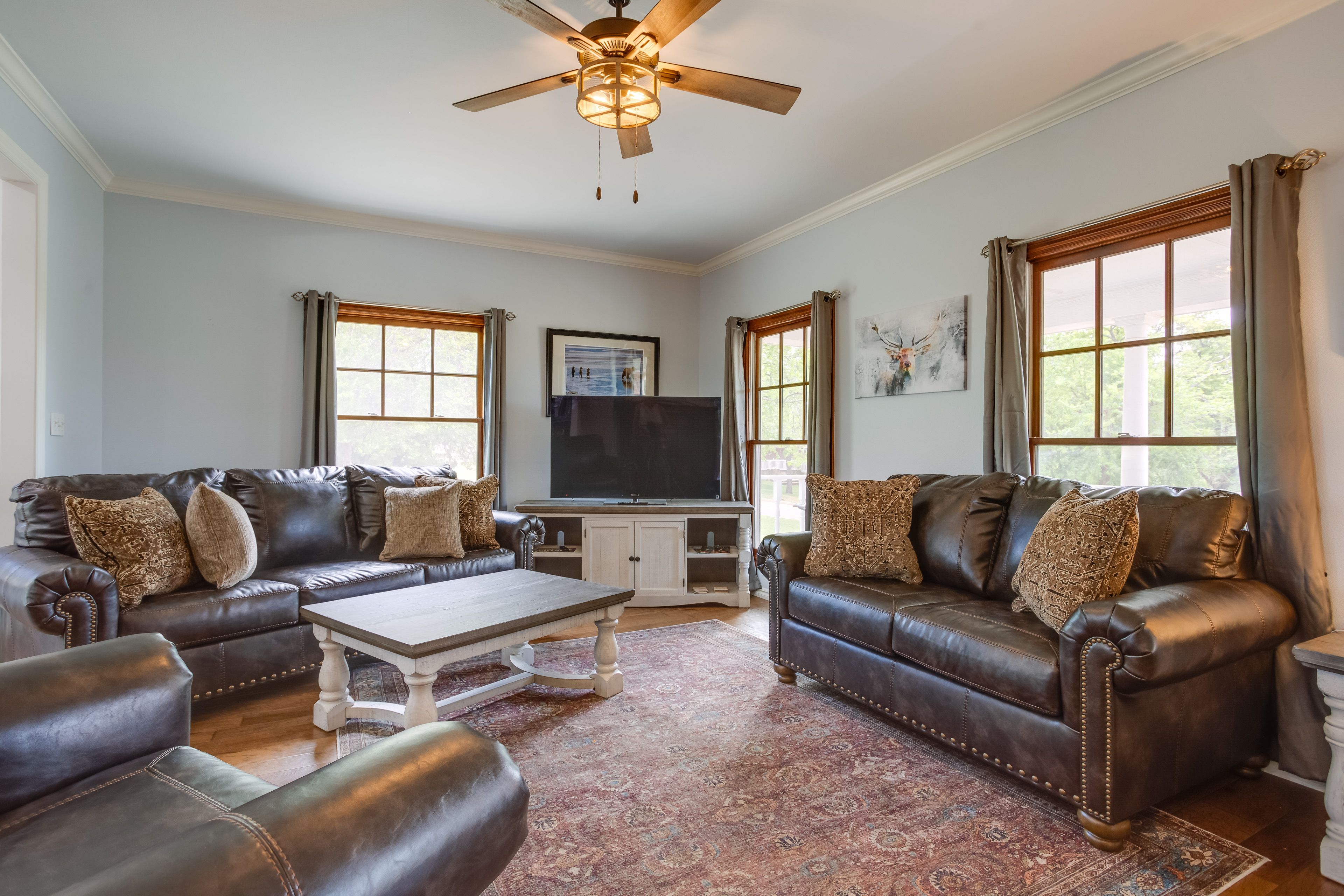 Living Room | 1st Floor | Free WiFi | Central Heating & A/C