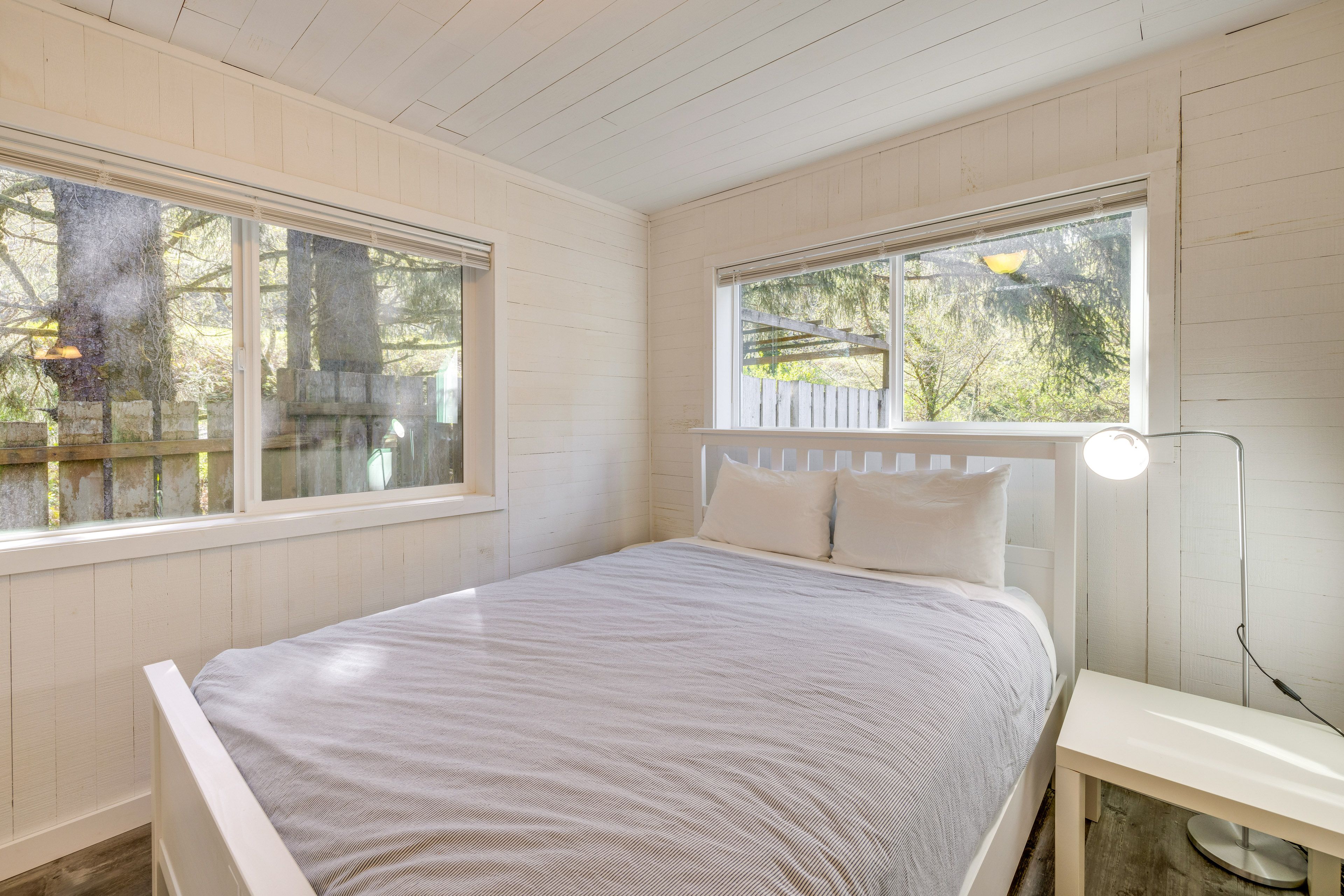 Bedroom 2 | Queen Bed