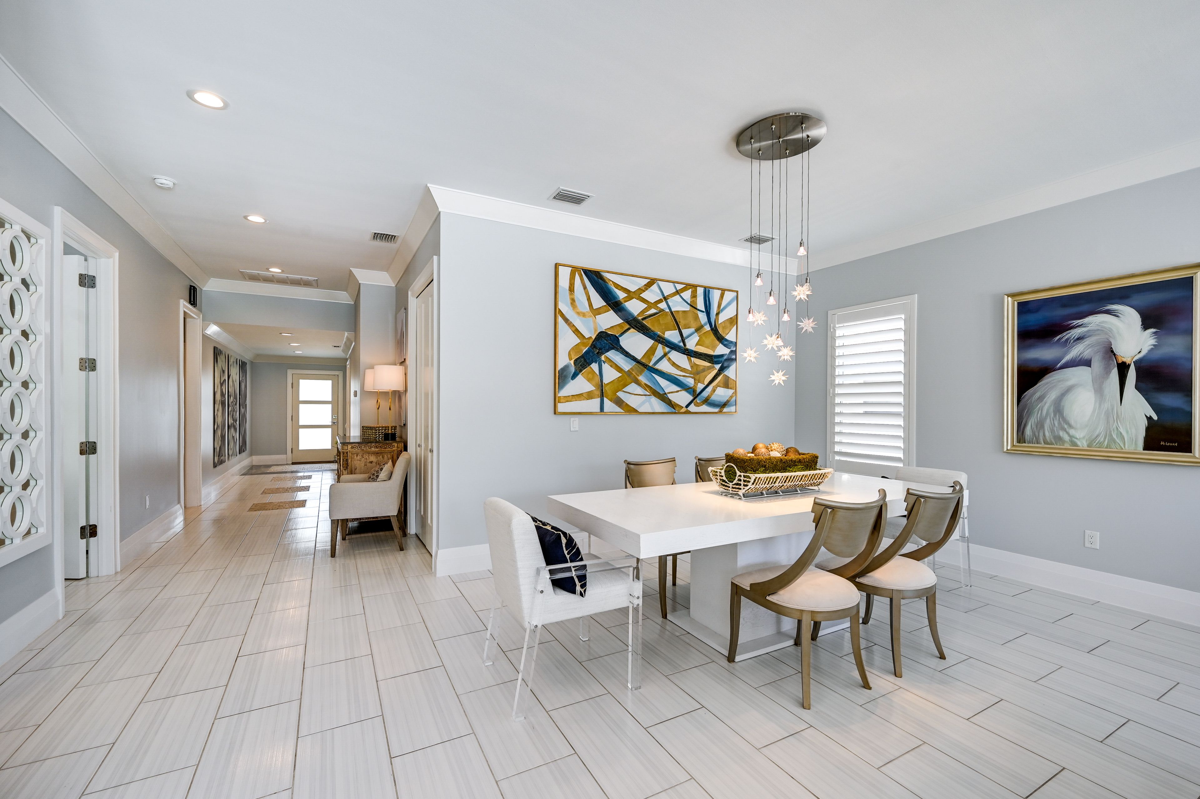 Dining Area | Dishware & Flatware Provided | Central A/C & Heating