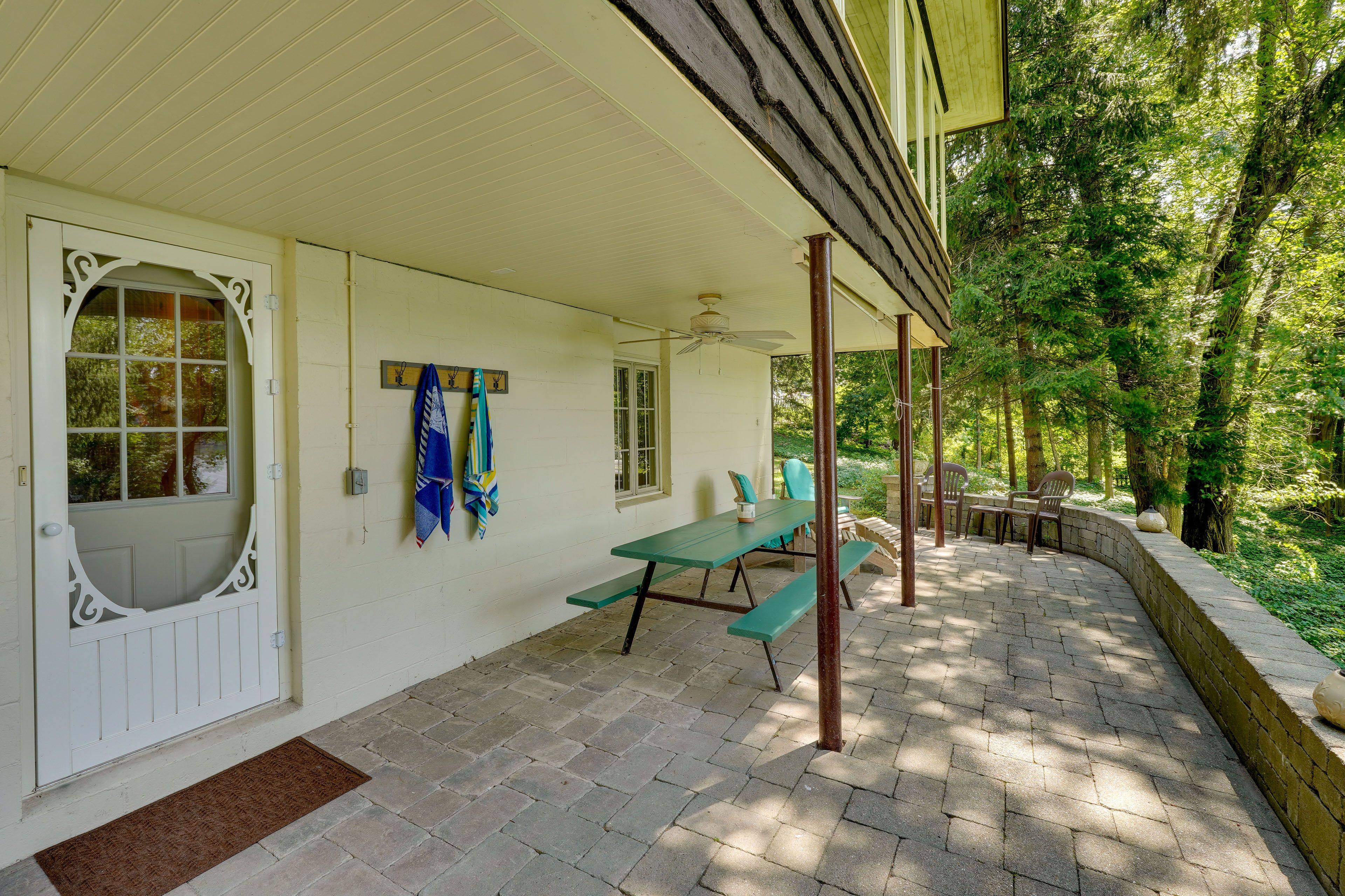 Cottage Exterior | Furnished Patio | Dining Area | Gas Grill