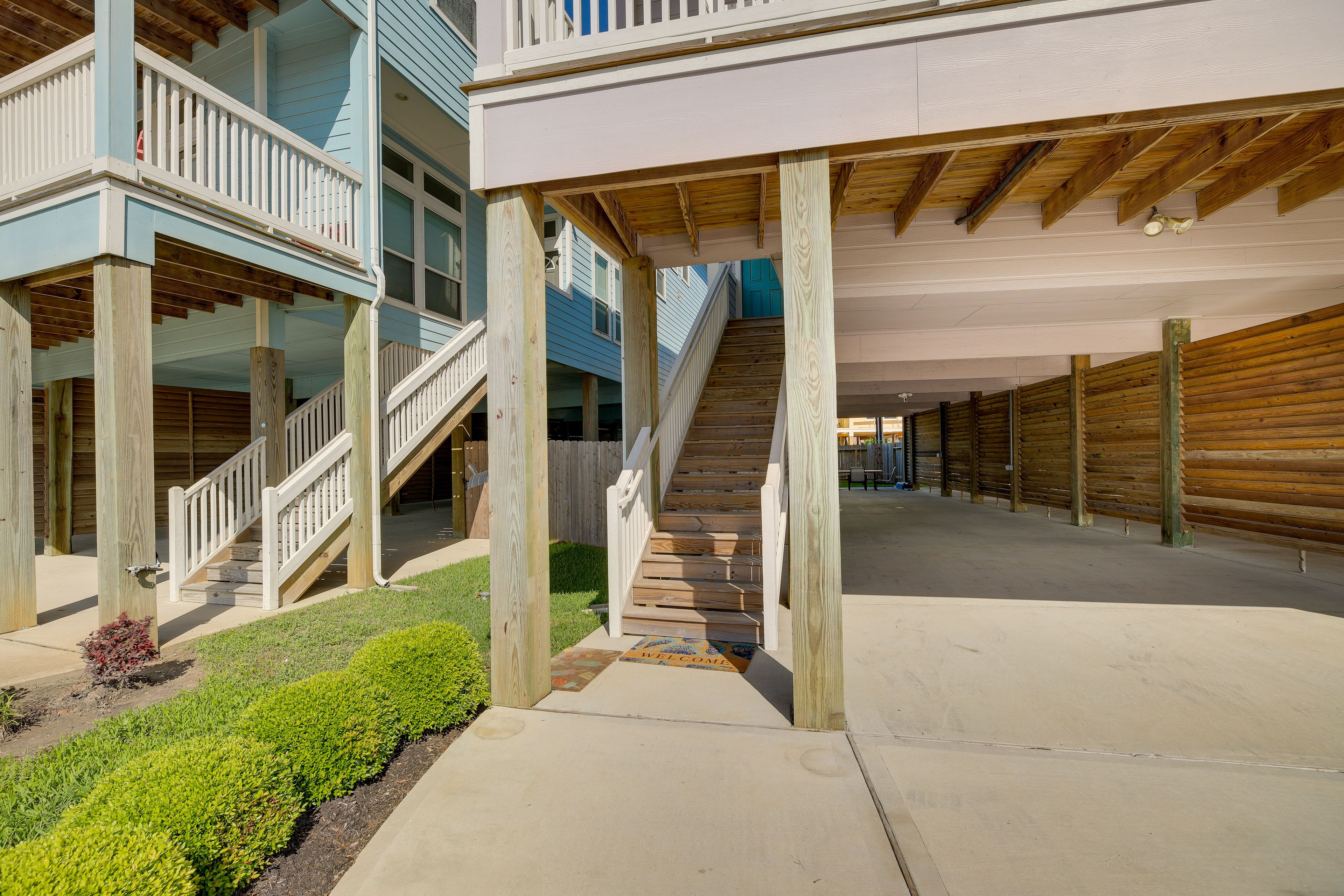 Stairs to Entry | Keyless Entry | 2 External Security Cameras (Facing Out)