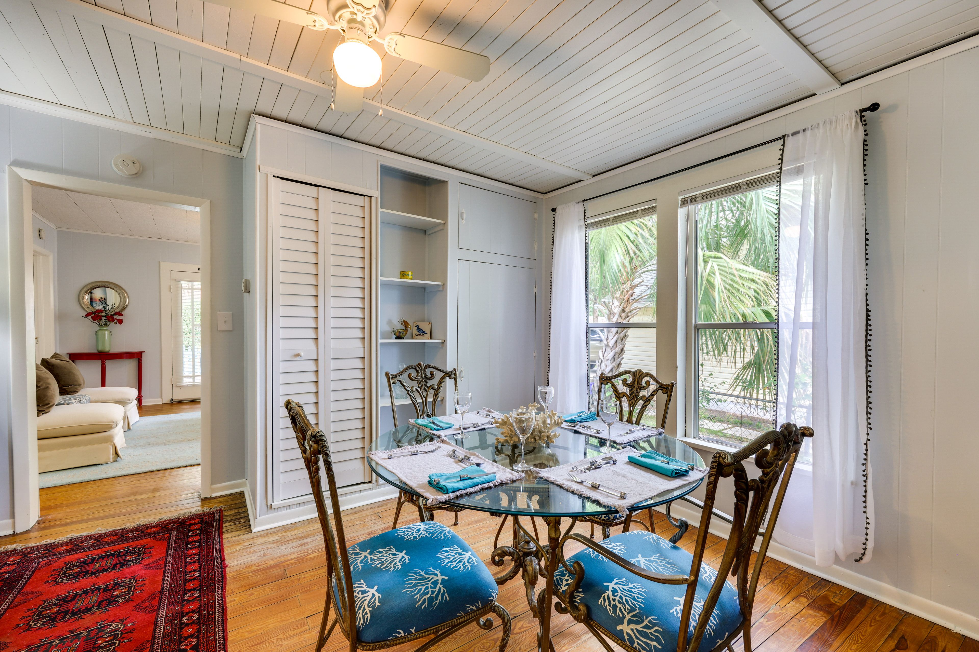 Dining Room | Dishware Provided