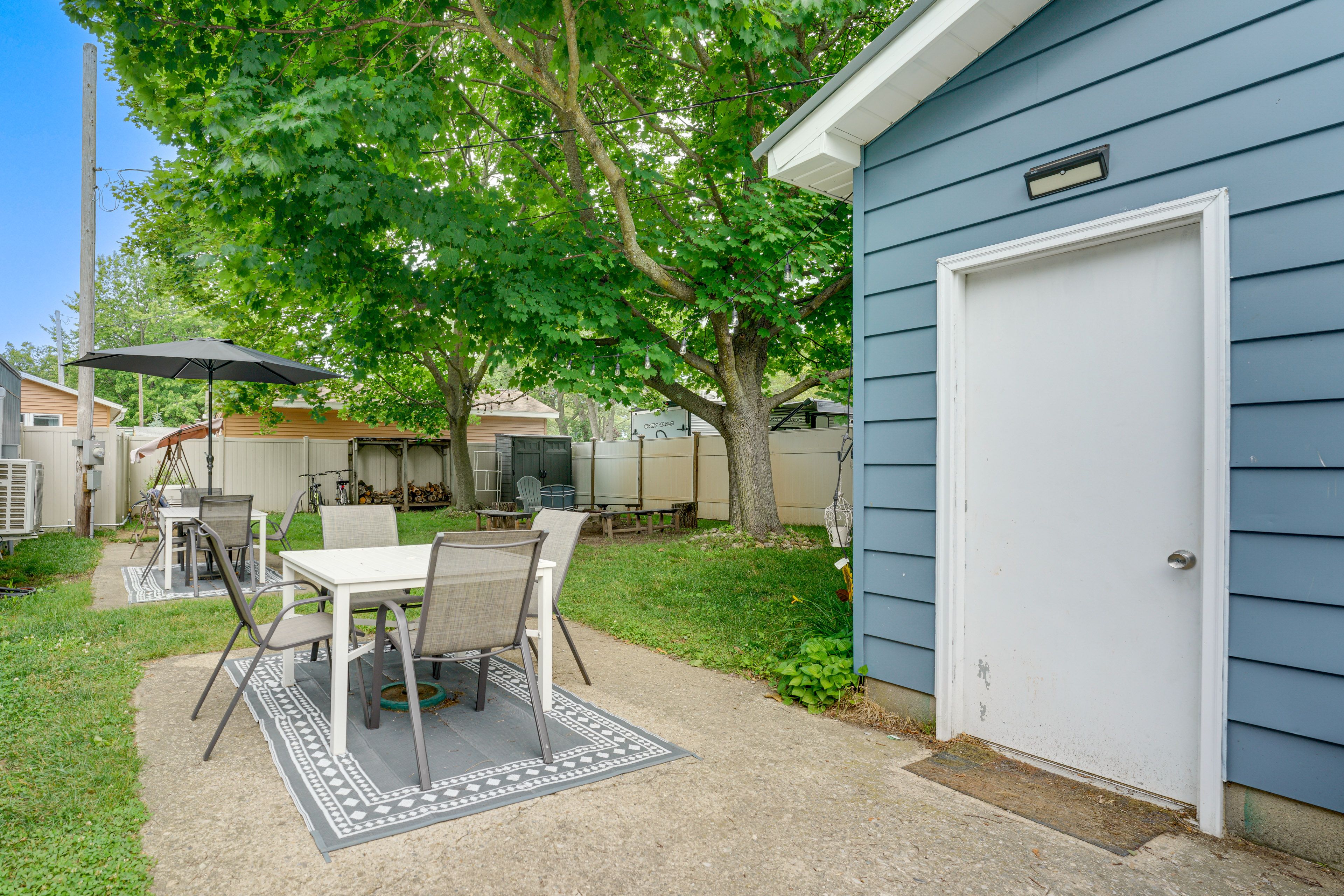 Large Fenced Yard | Gas Grill | Dining Areas