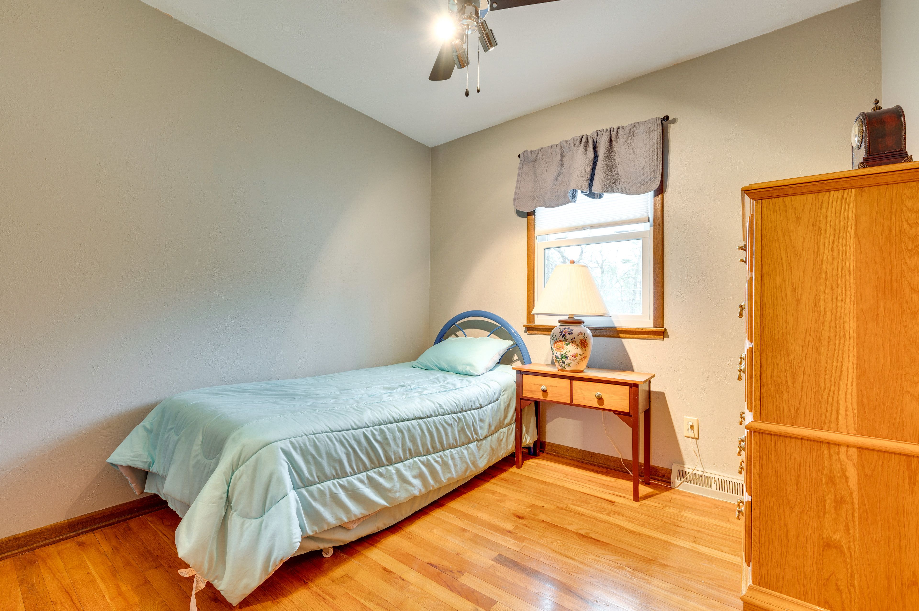 Bedroom 3 | Twin Bed