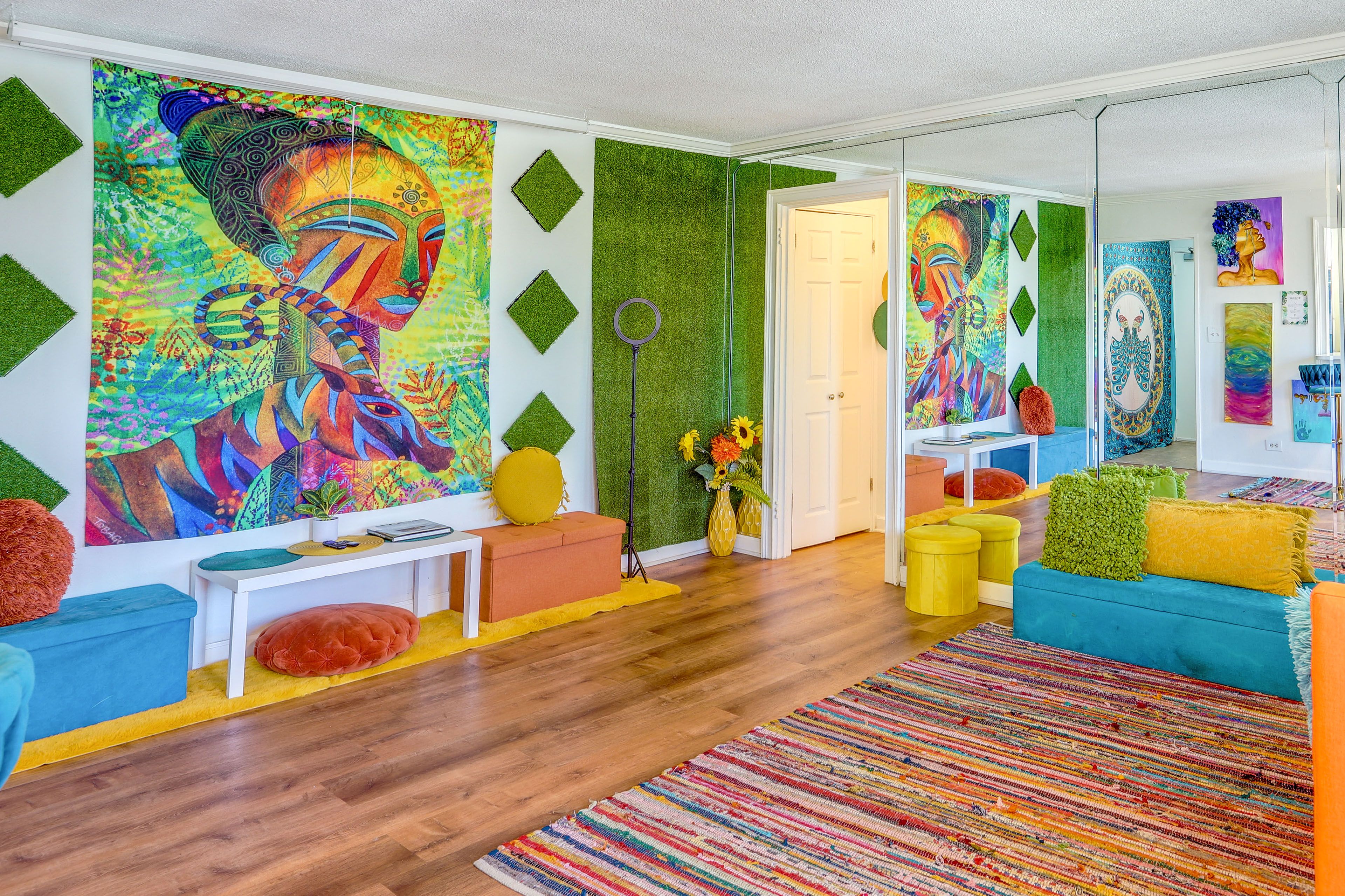 Living Room | Projector Screen | Free WiFi