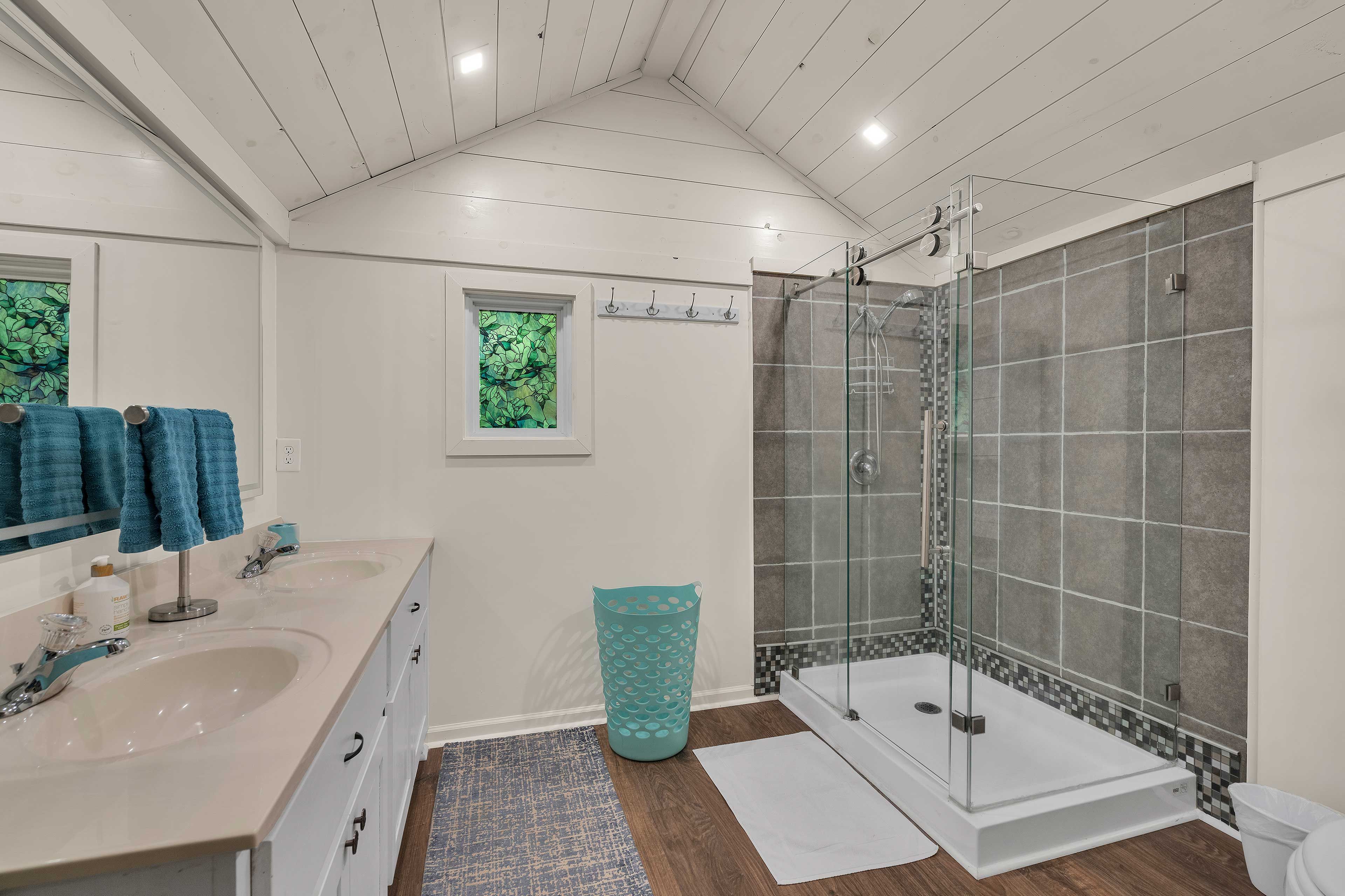Full Bathroom | Towels Provided | Complimentary Toiletries | LED Mirror