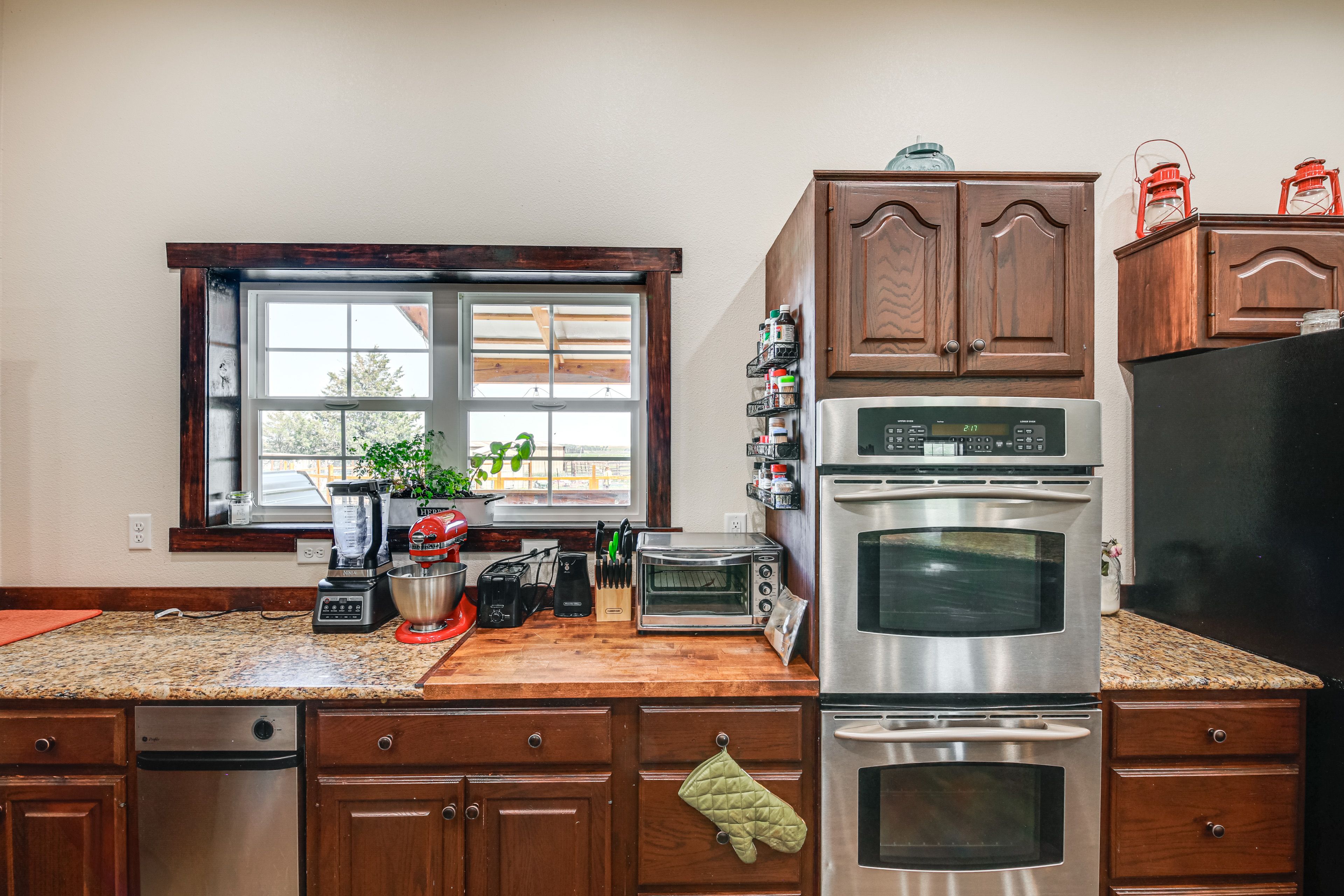 Kitchen | 1st Floor | Stove/Oven