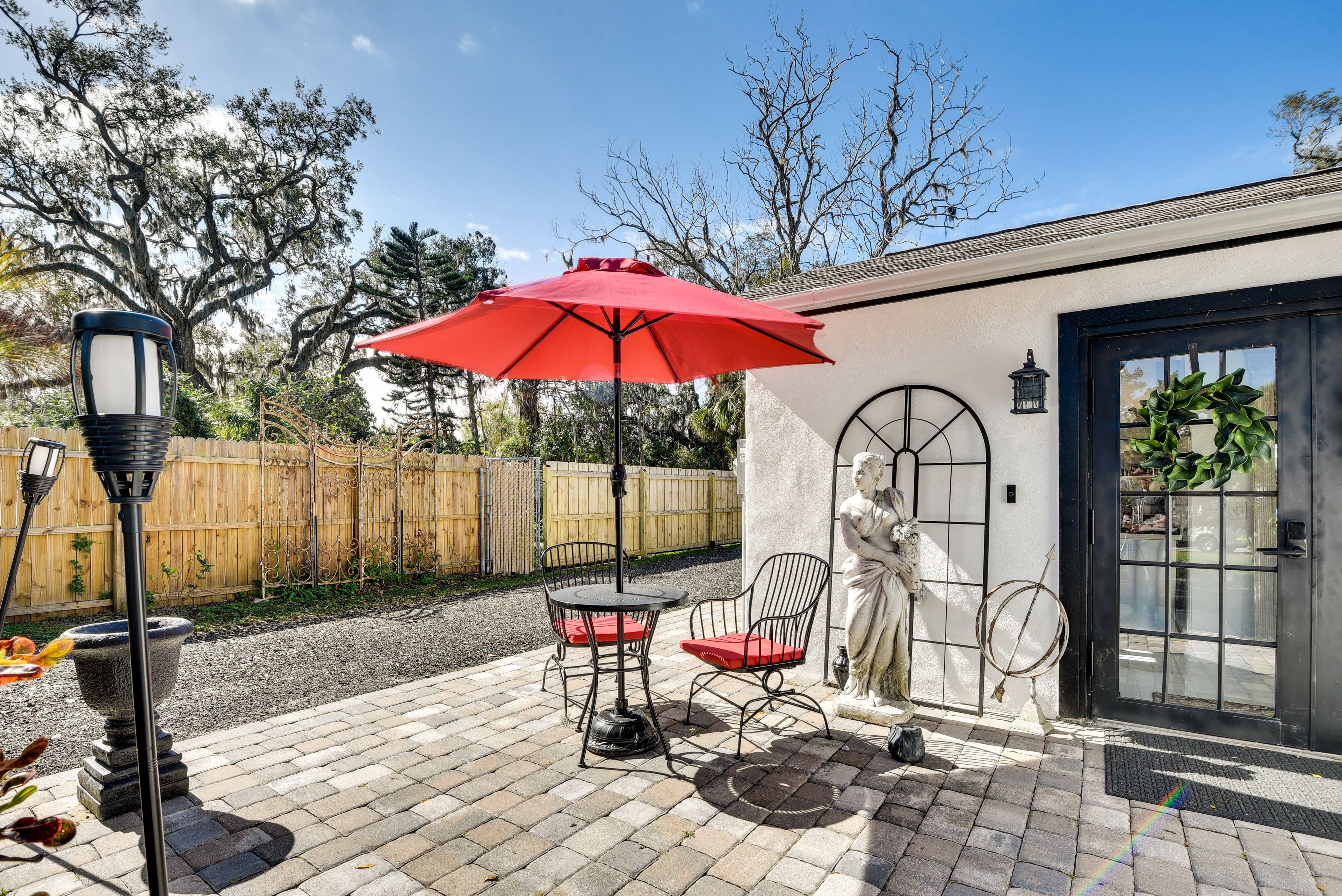 Patio | Outdoor Dining