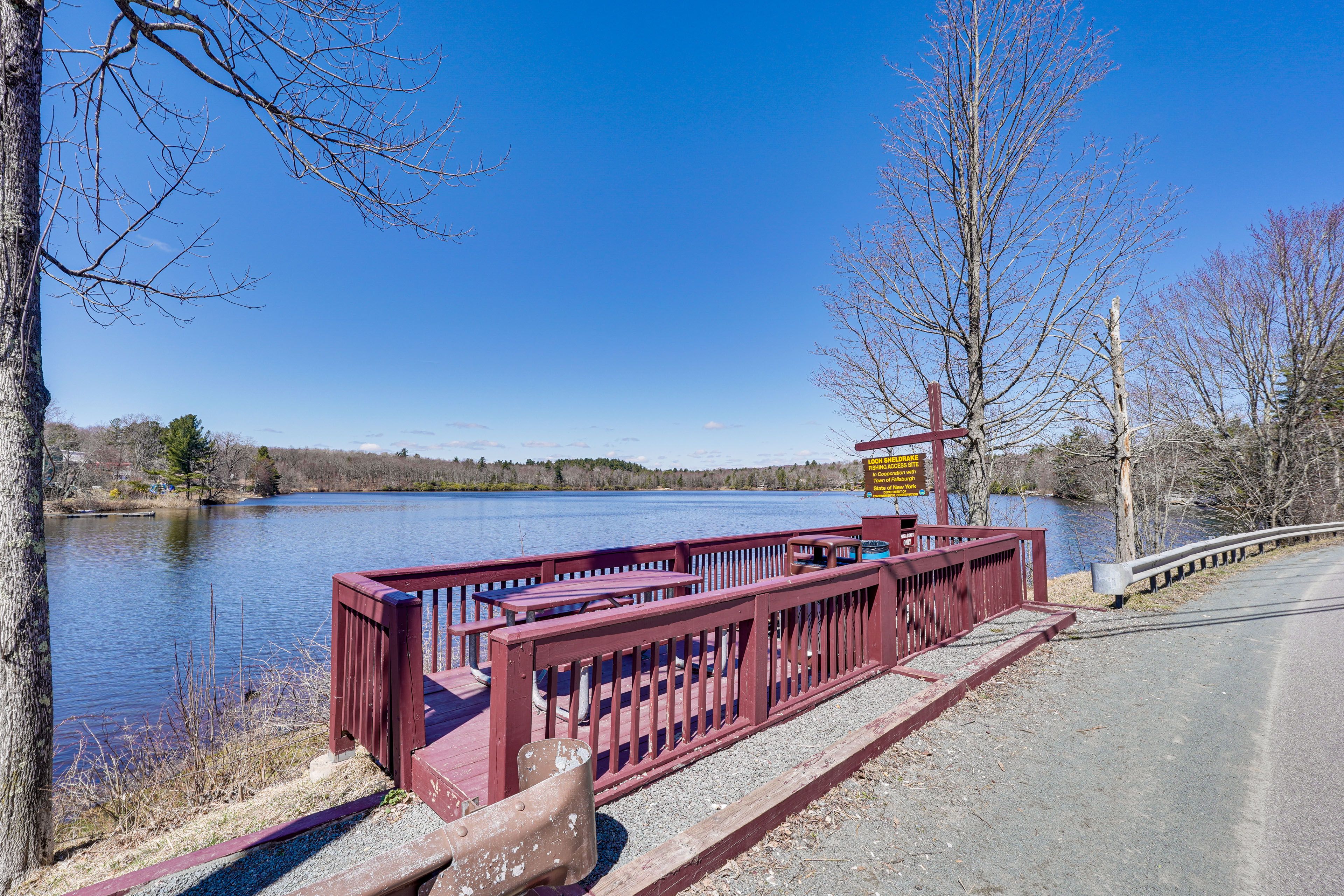 Nearby | Lake | Fishing Access