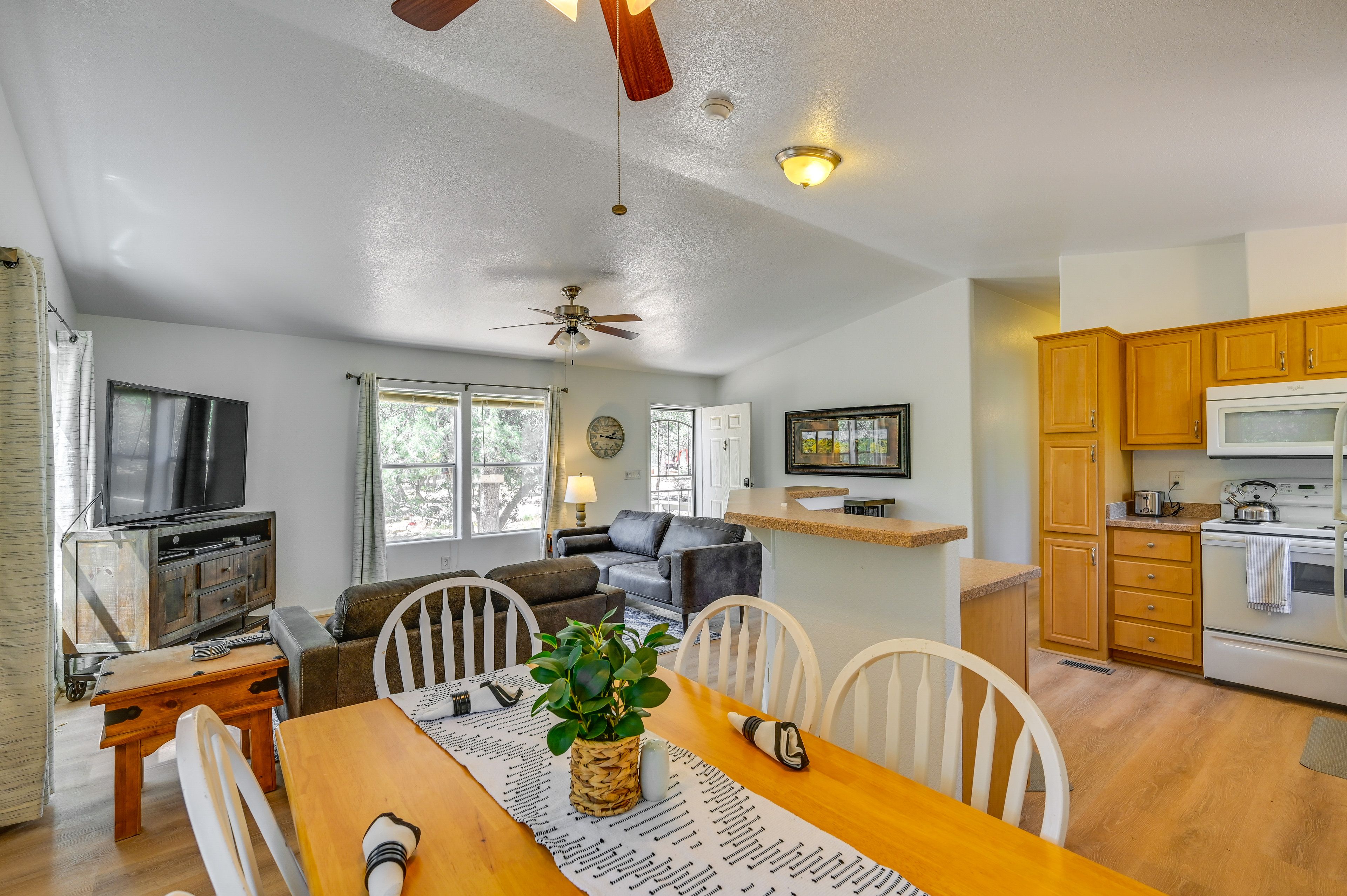 Dining Room | Dishware & Flatware