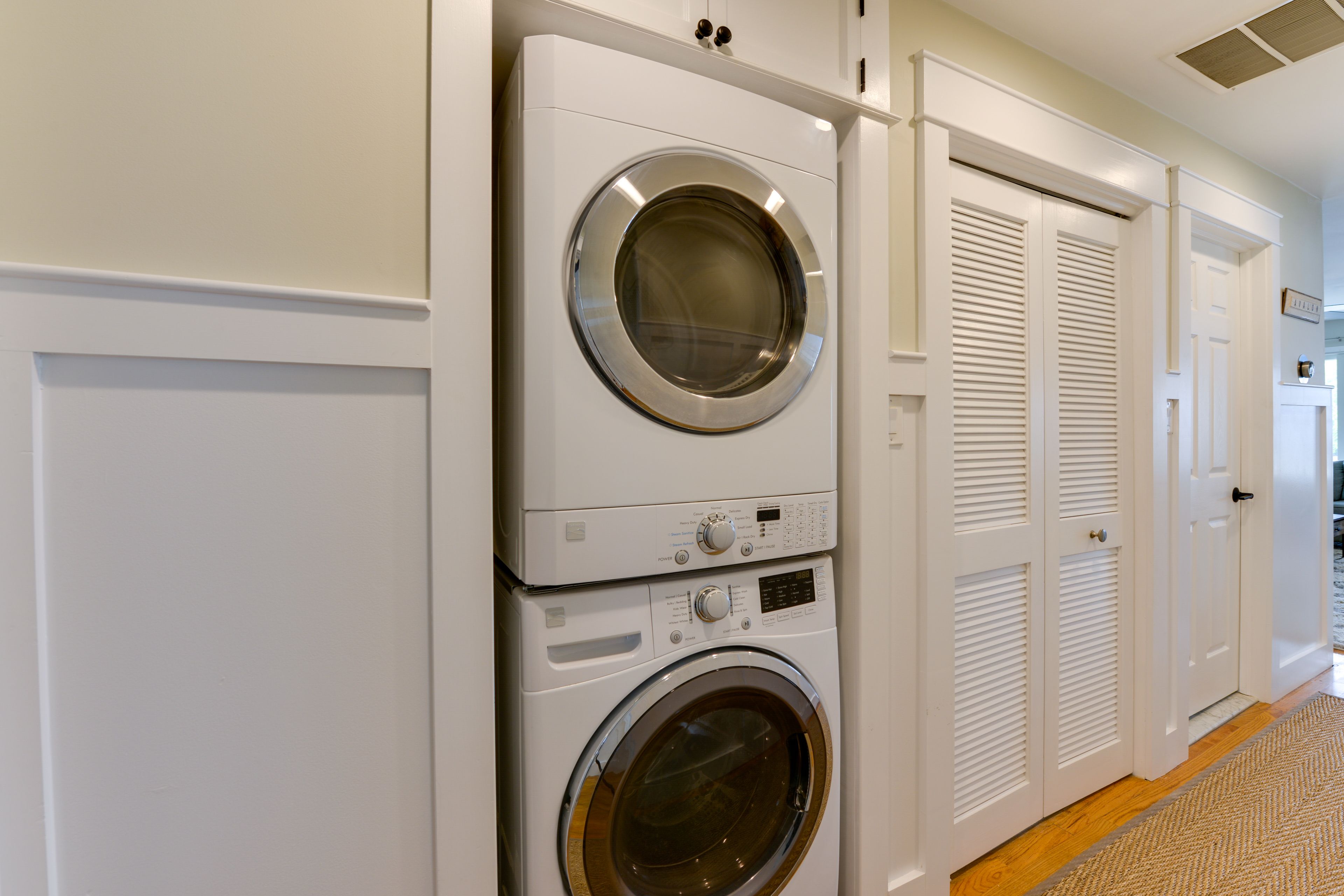 Laundry Area | Detergent Provided