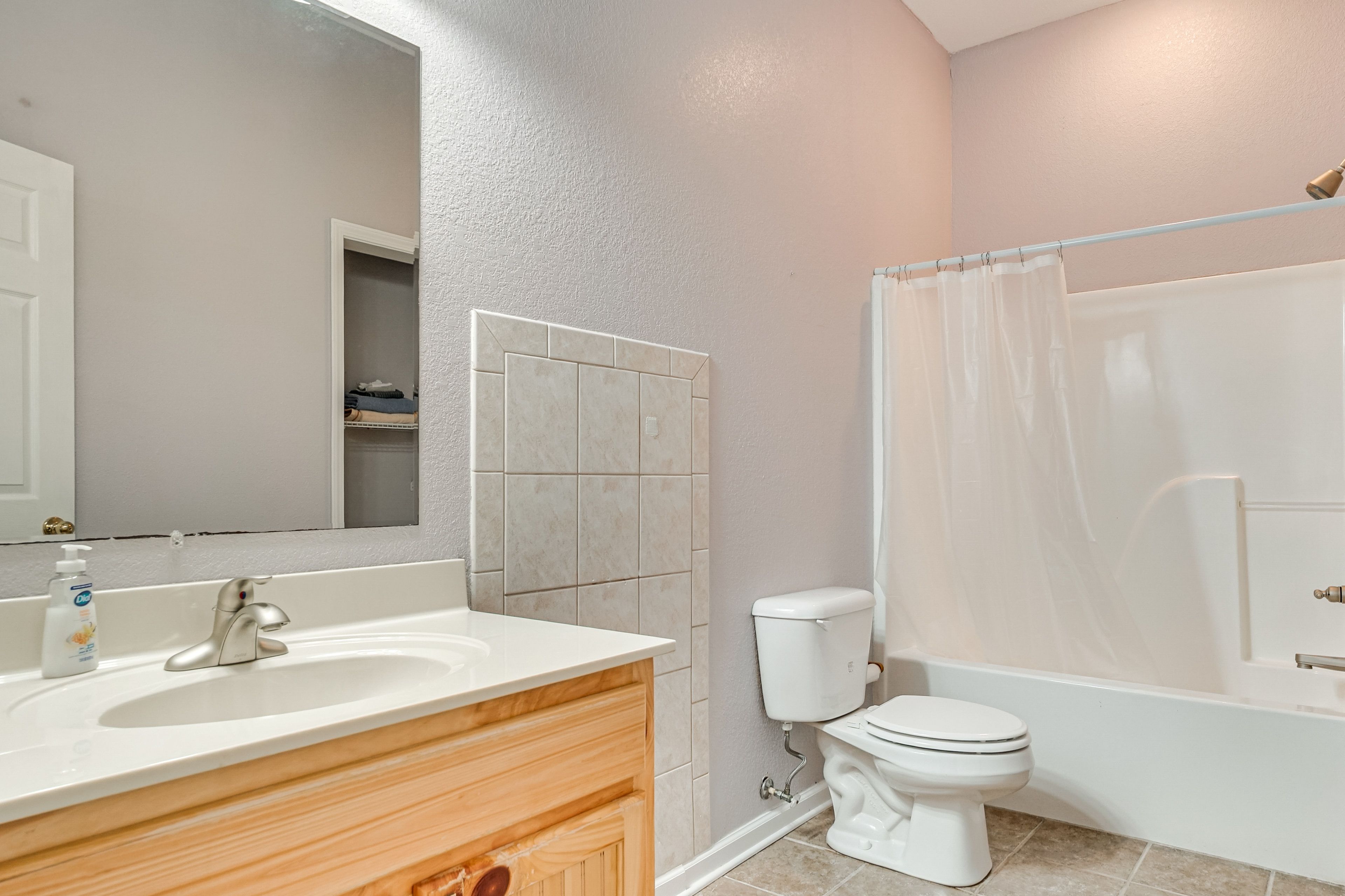 Full Bathroom | Upper Floor