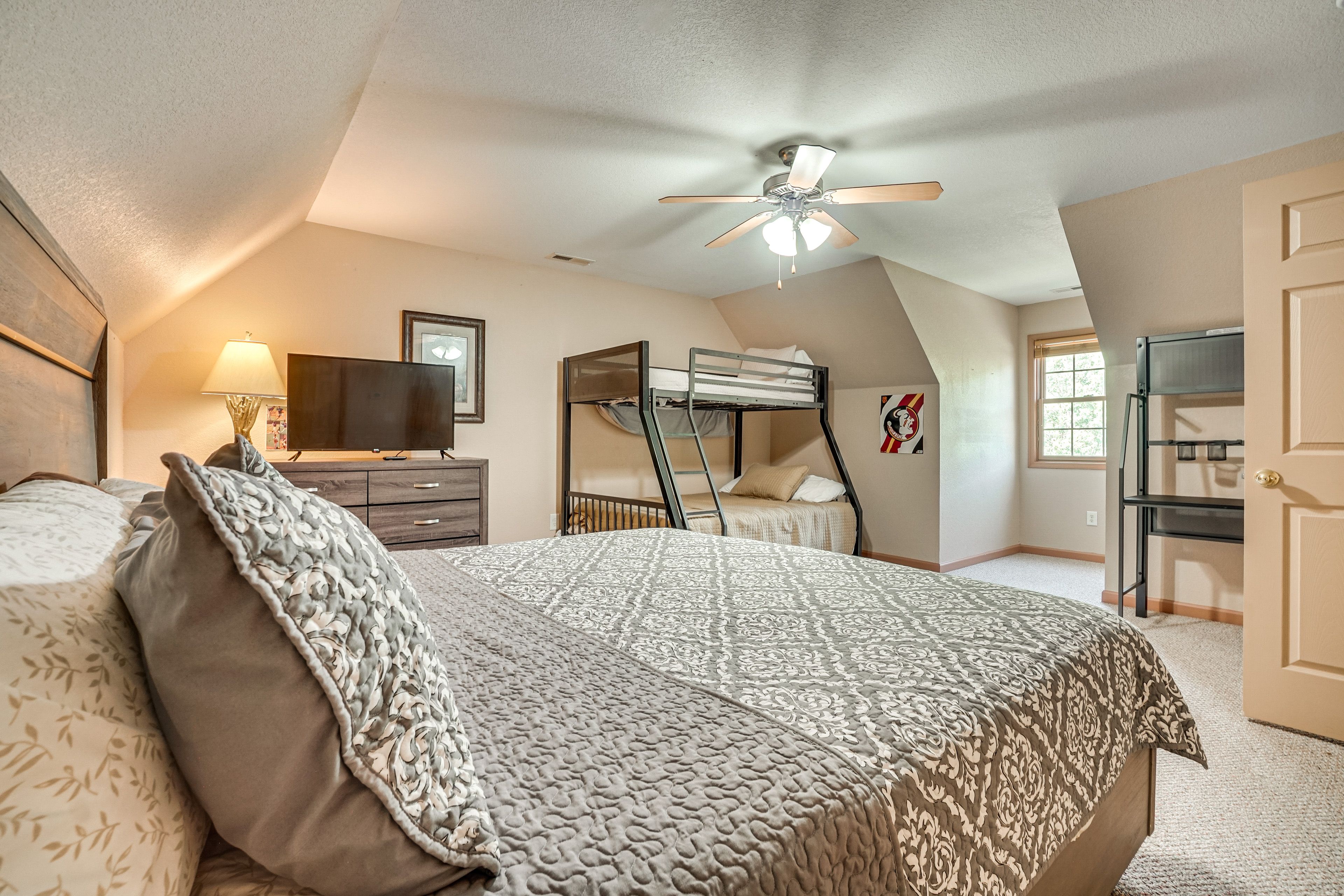 Bedroom 3 | Queen Bed | Twin/Queen Bunk Bed | Smart TV | Upper Floor