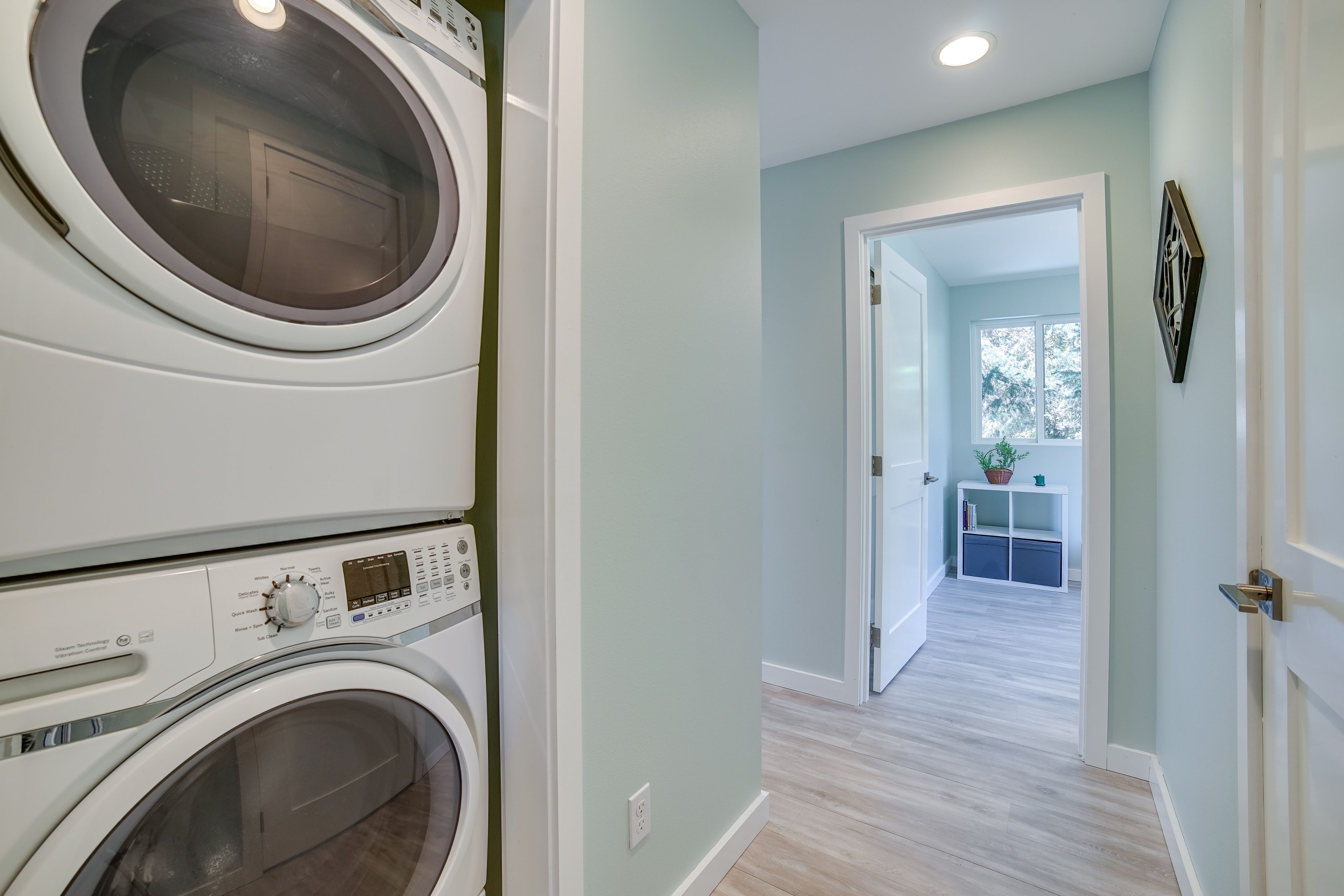 Laundry Area | Detergent Provided