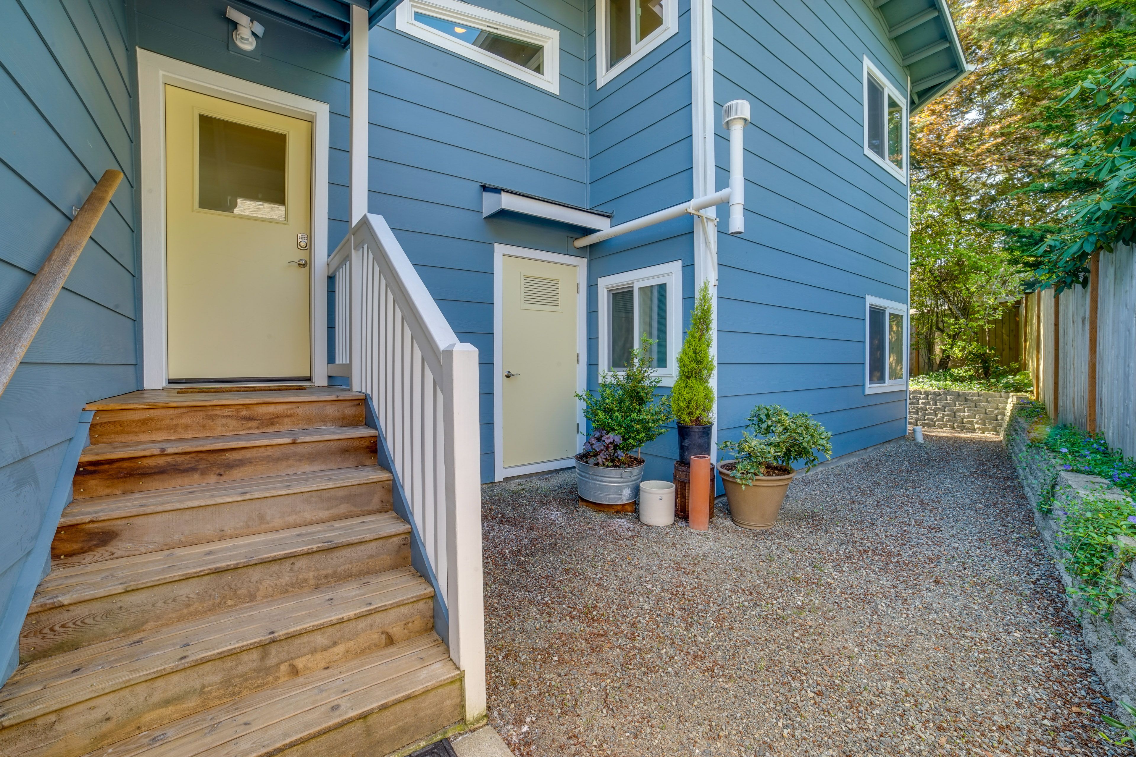 Unit Entryway