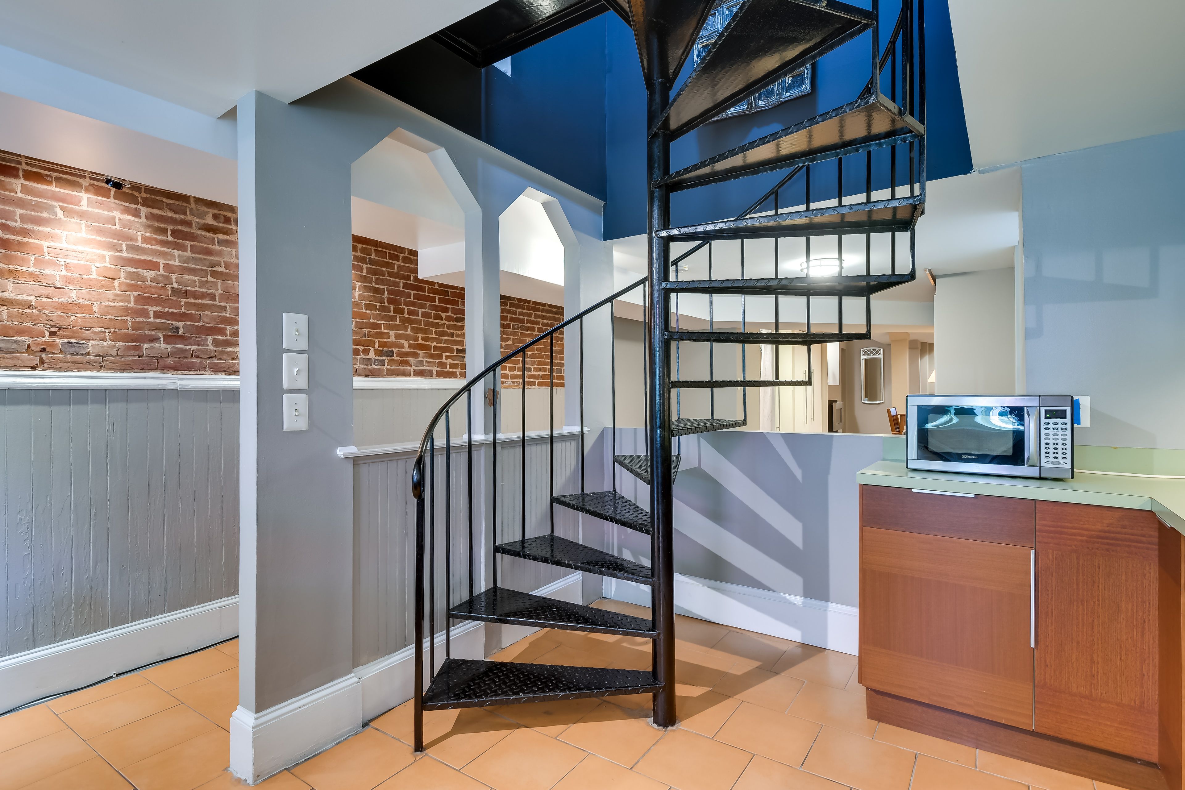 Stairs to 2nd Floor