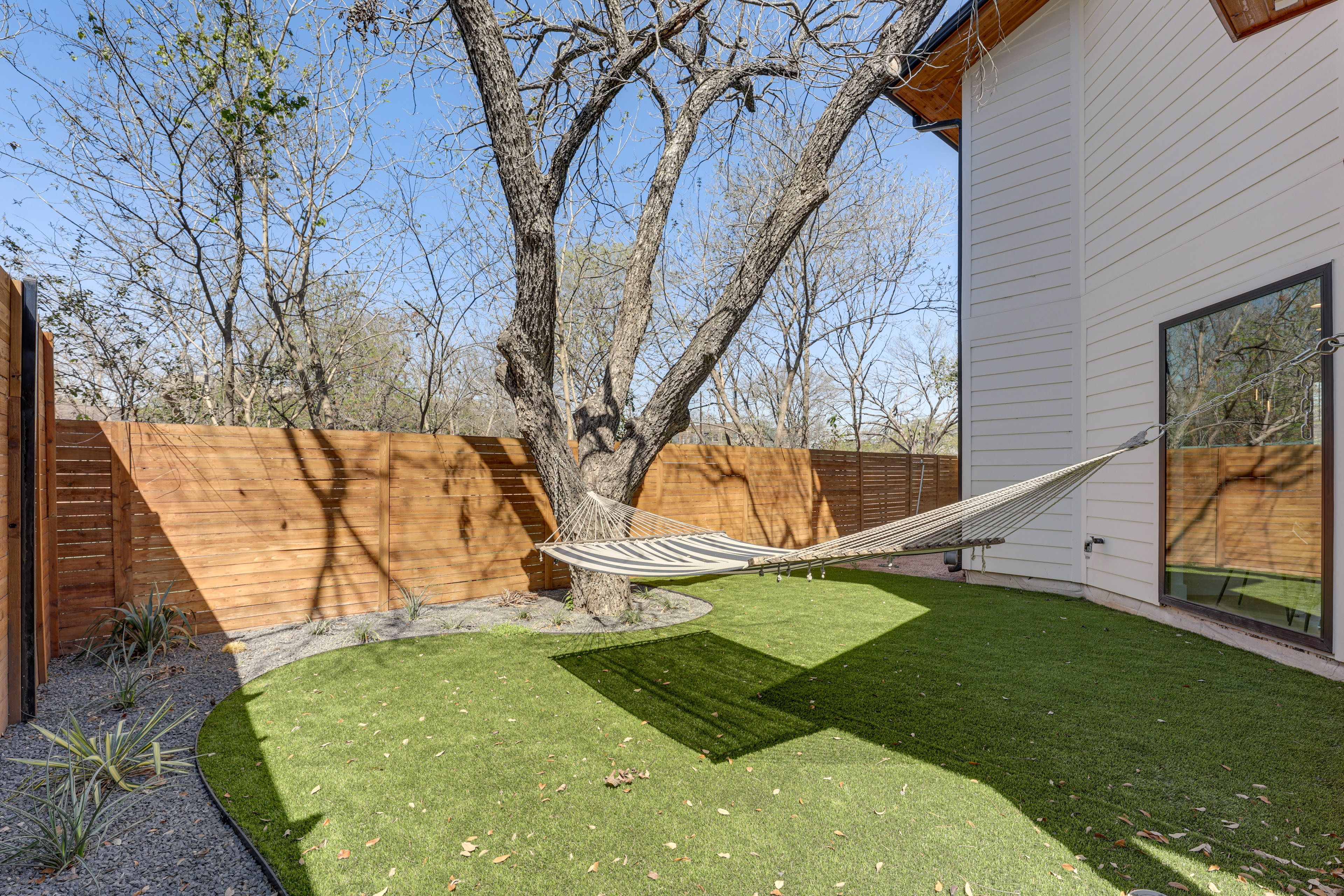 Private Yard | Hammock