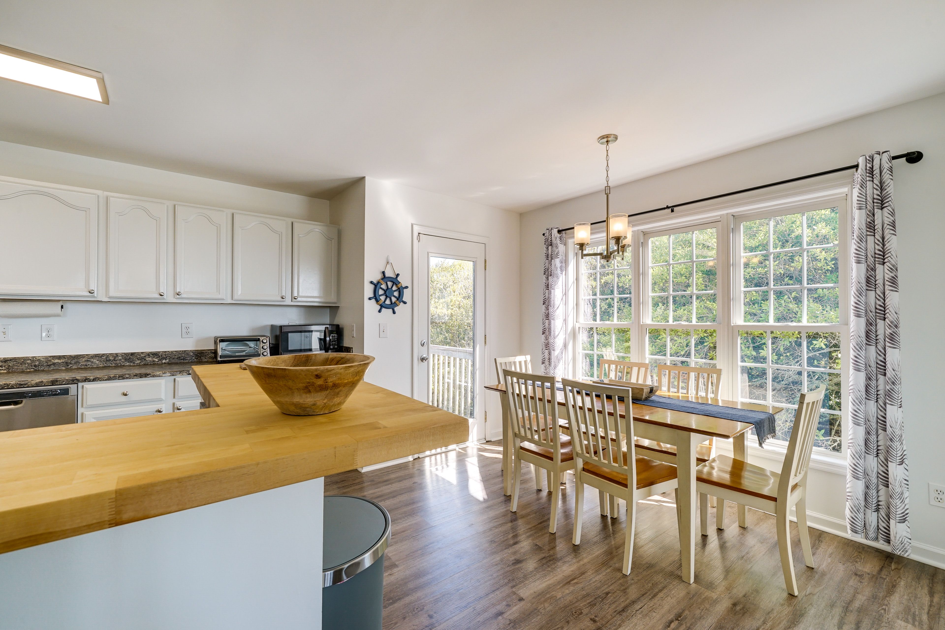 Dining Area | Dishware & Flatware | Trash Bags & Paper Towels