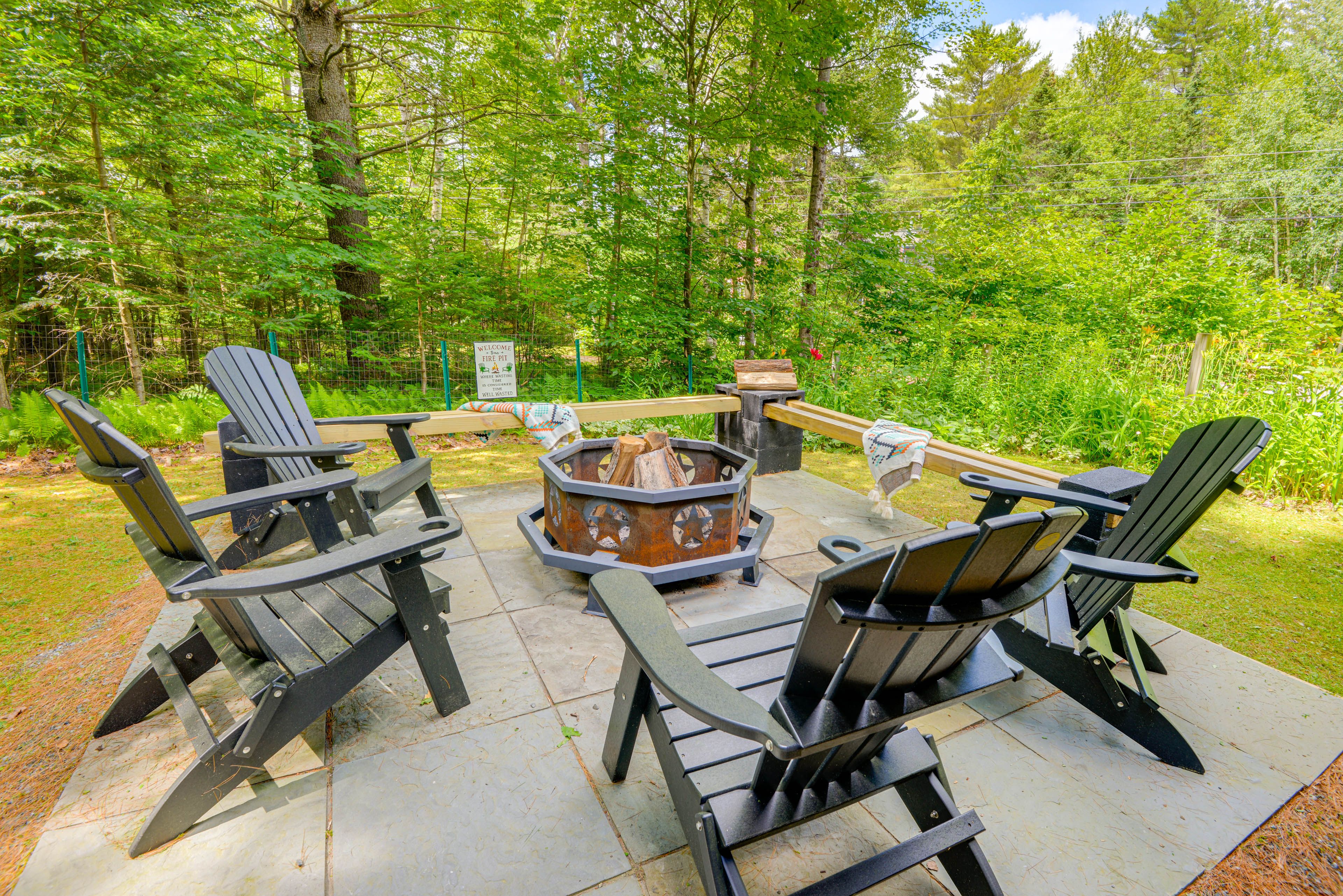 Exterior | Yard Space | Fire Pit