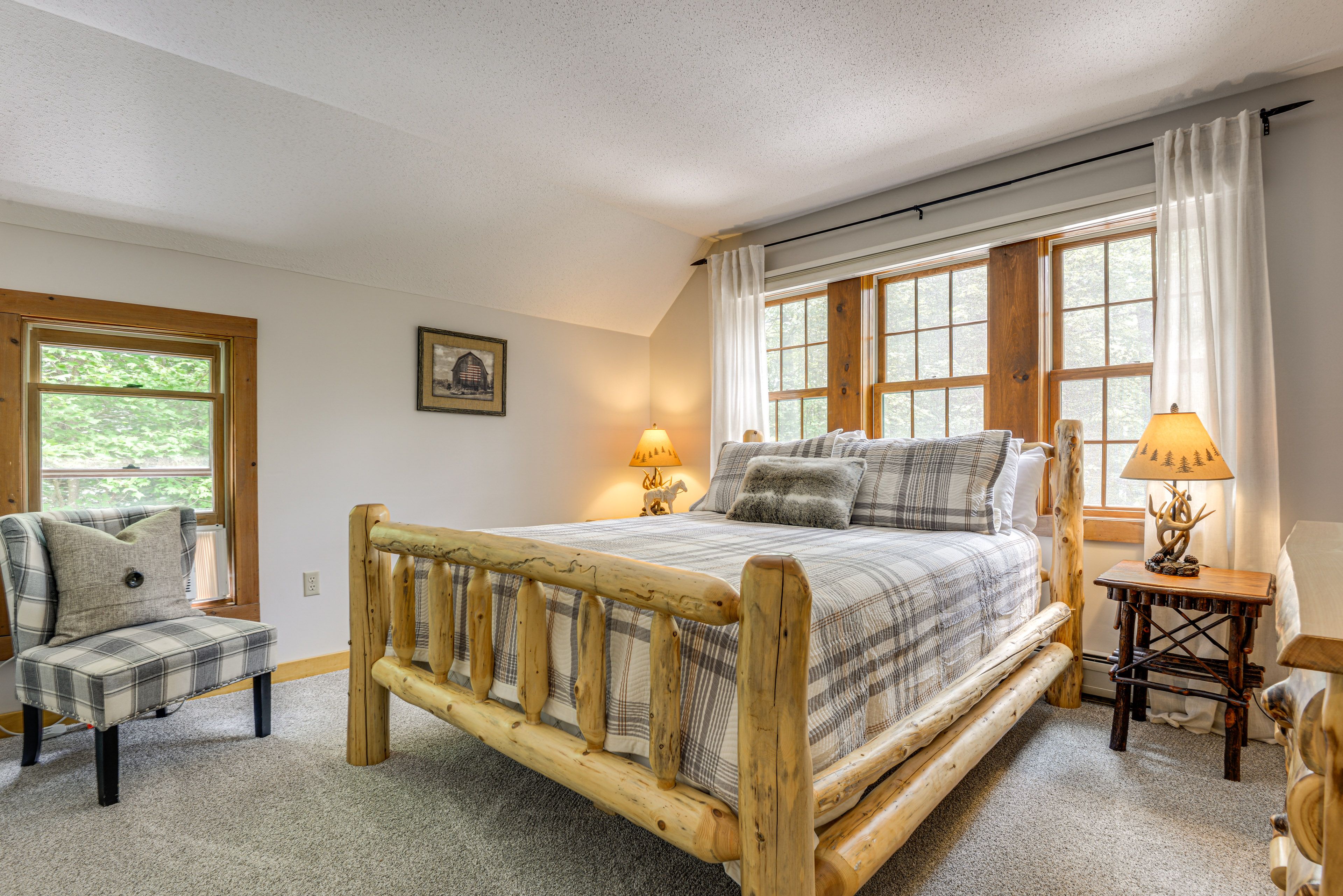 Bedroom 1 | Queen Bed | Linens Provided