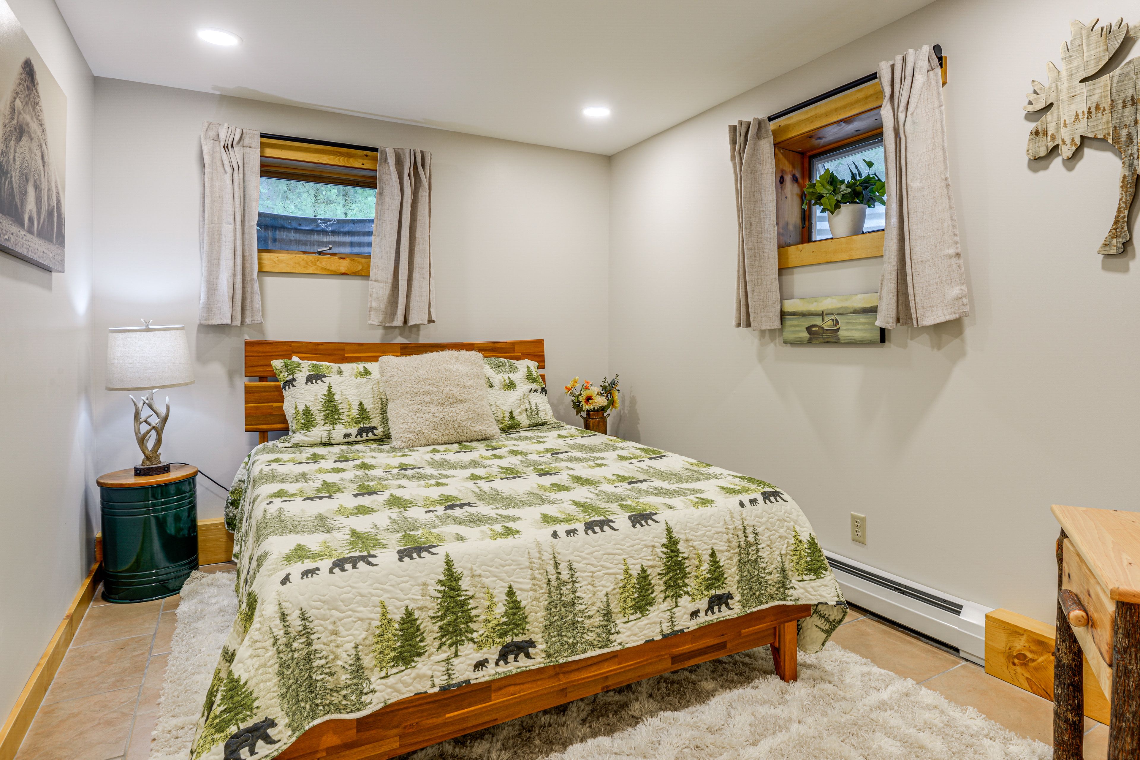 Bedroom 4 | Queen Bed
