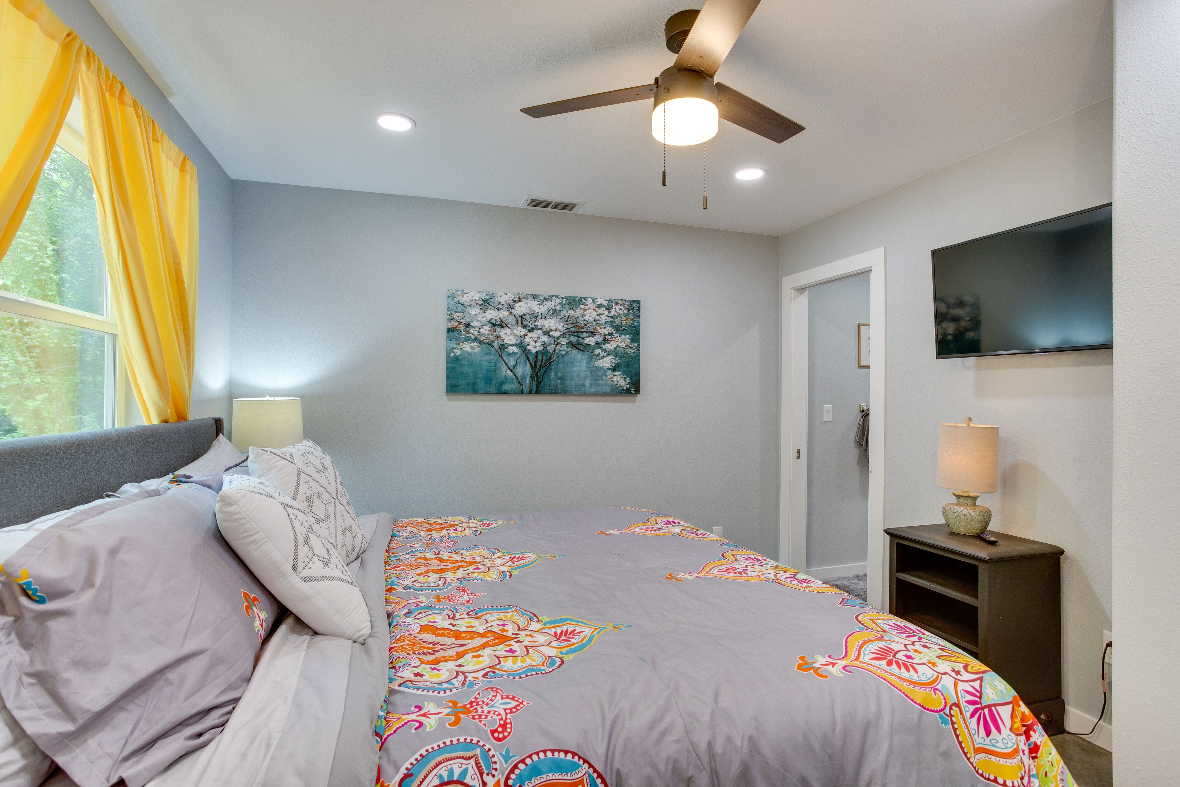 Bedroom 1 | King Bed | Linens Provided | Smart TV