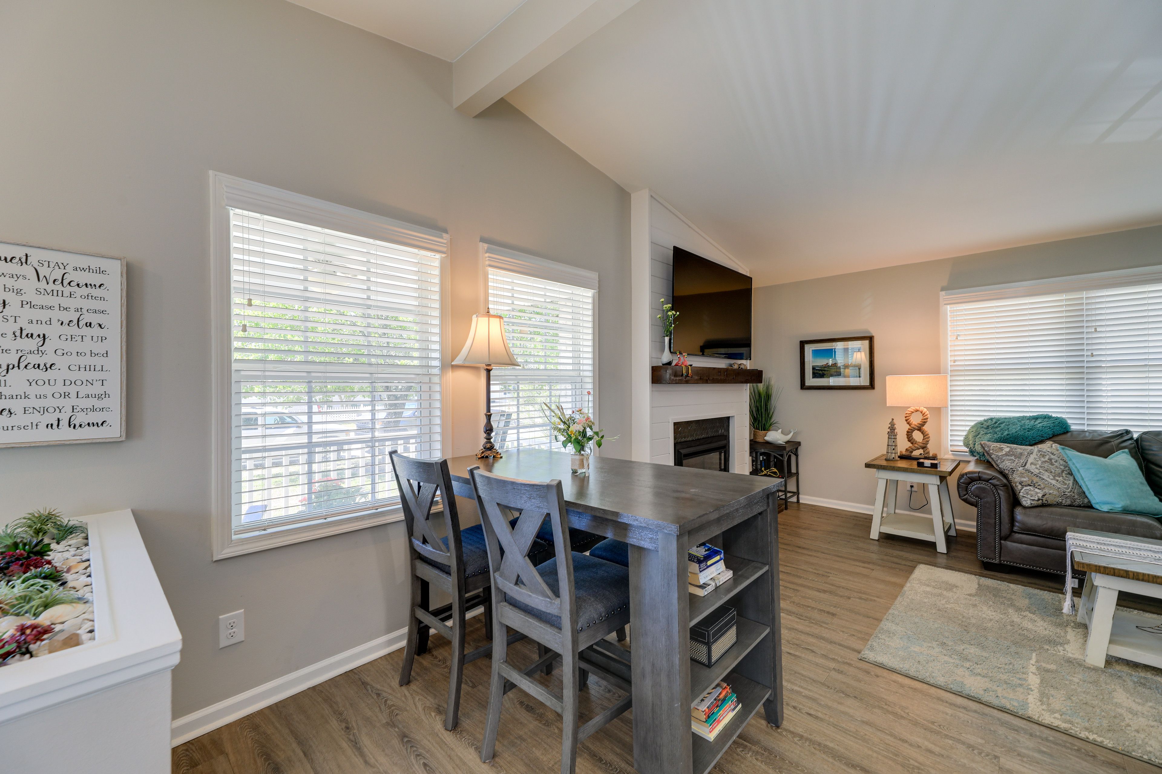 Additional Dining Area | Main Level