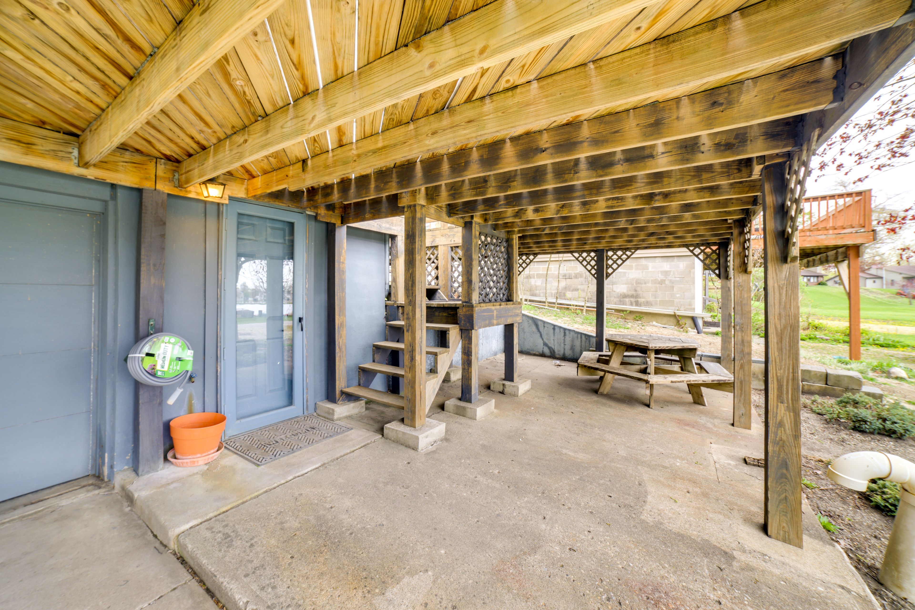 Patio | Picnic Table