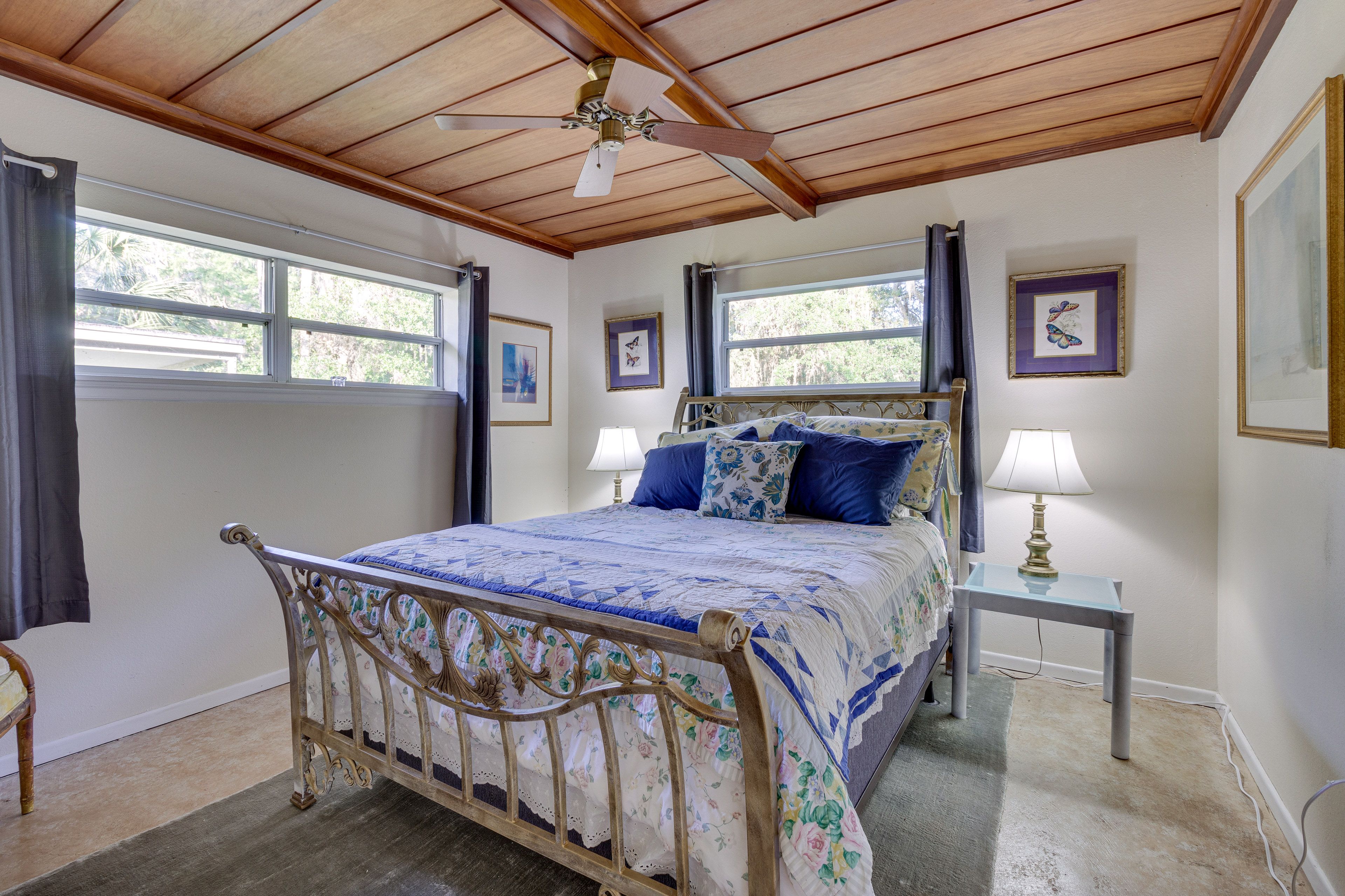 Bedroom 2 | Queen Bed