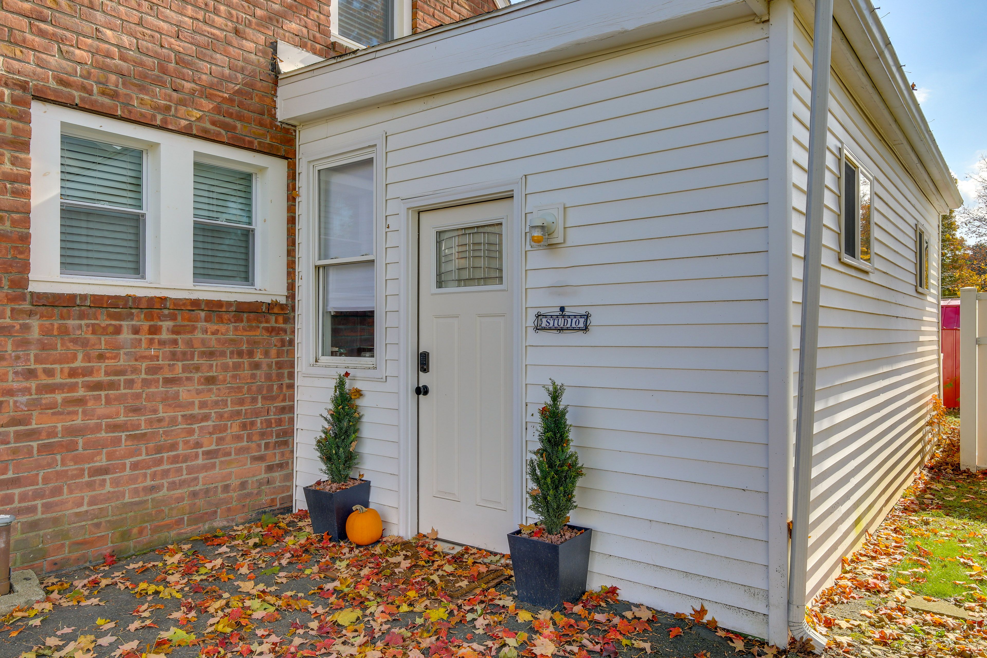 Parking | Driveway (2 Vehicles)