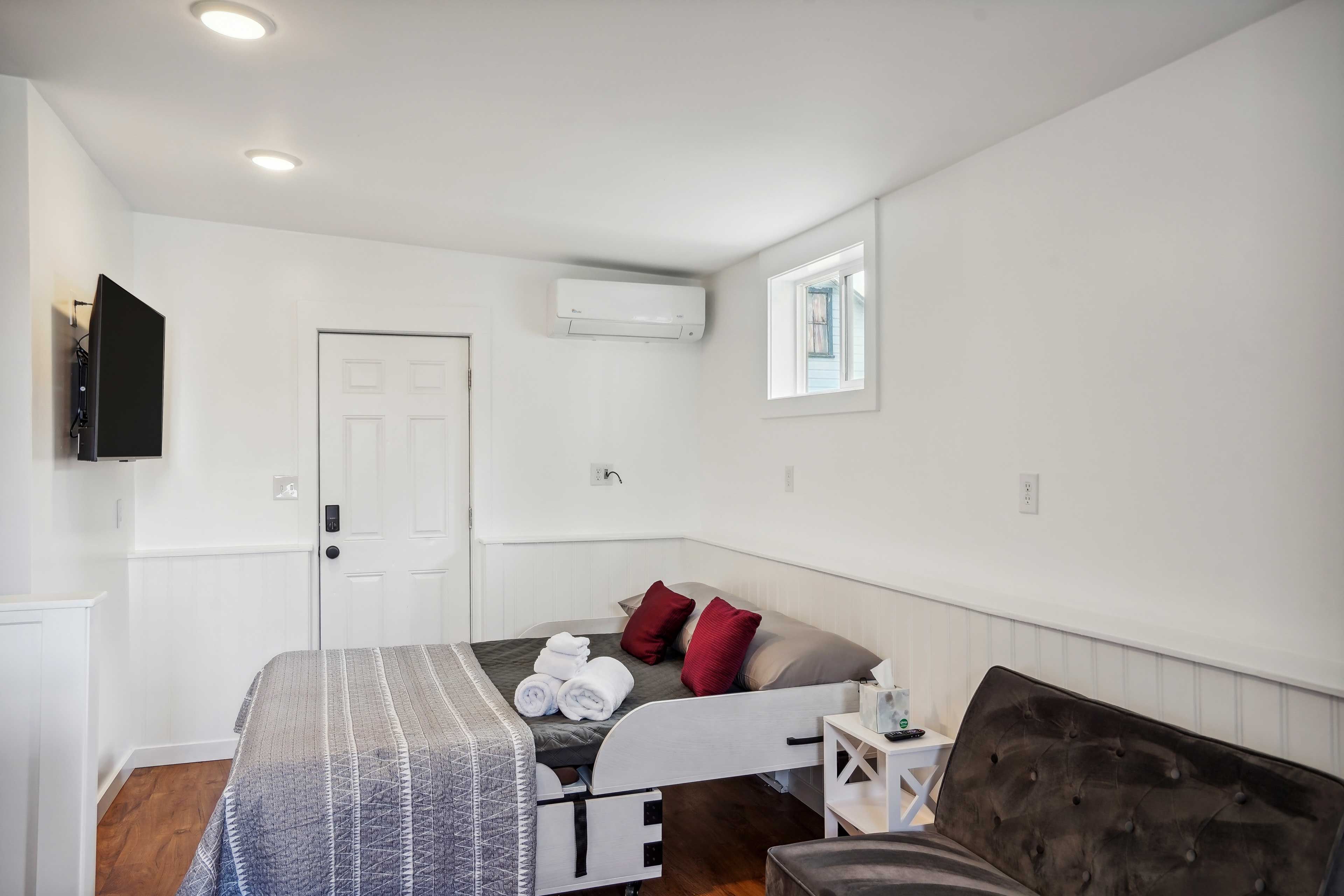 Studio | Dog Friendly w/ Fee | In-Unit Washer & Dryer