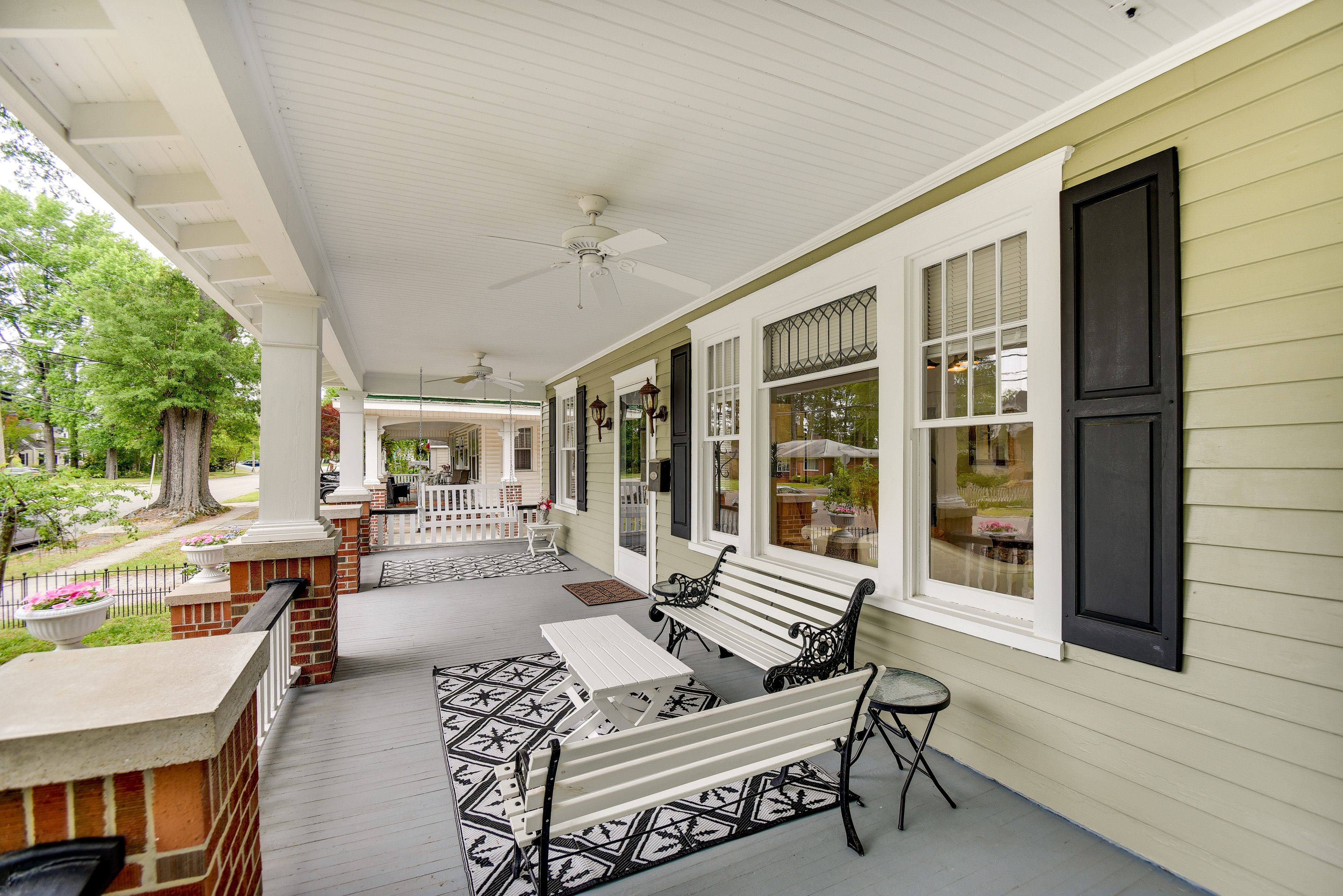 Covered Front Porch | Seating