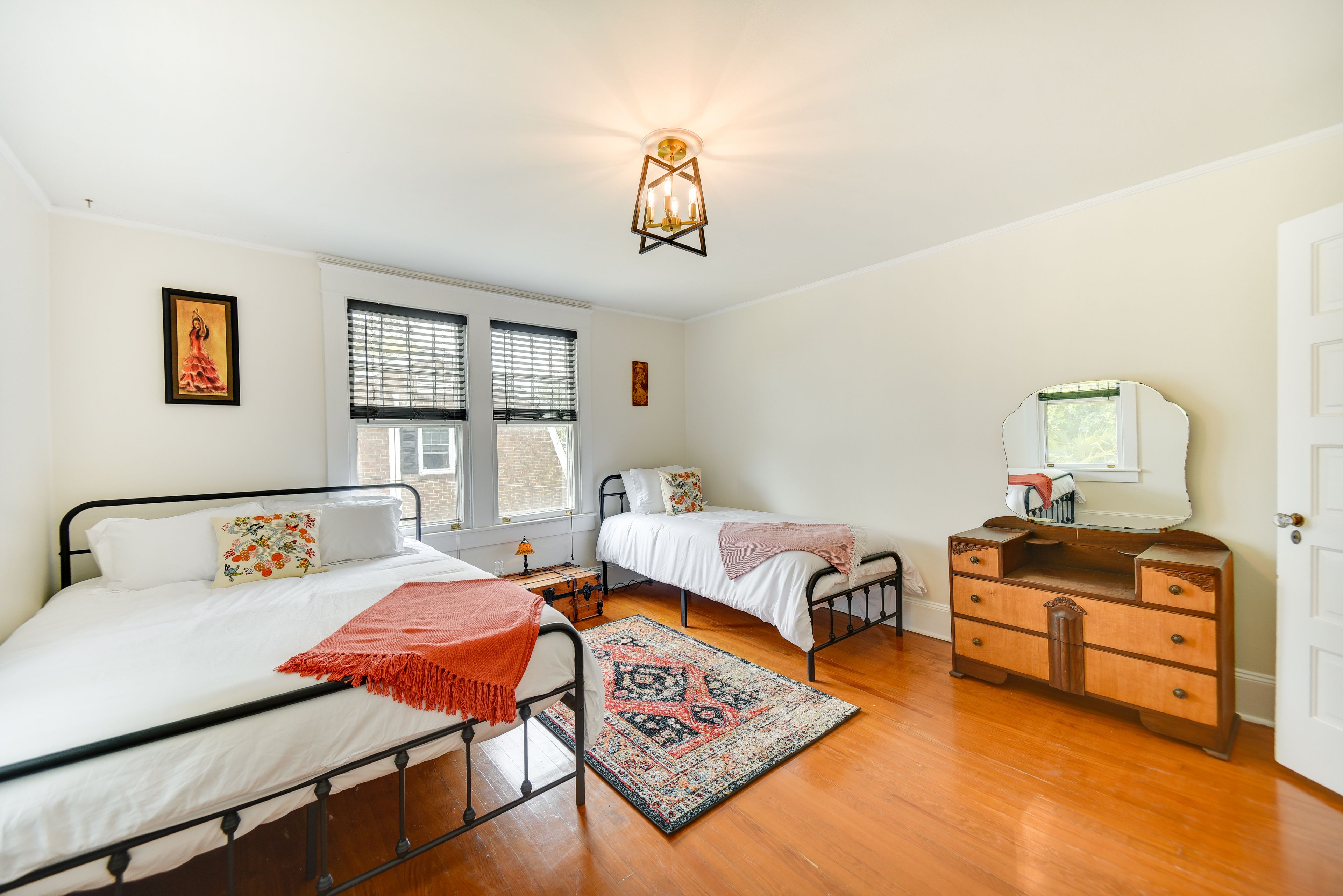 Bedroom 3 | Queen Bed | Twin Bed
