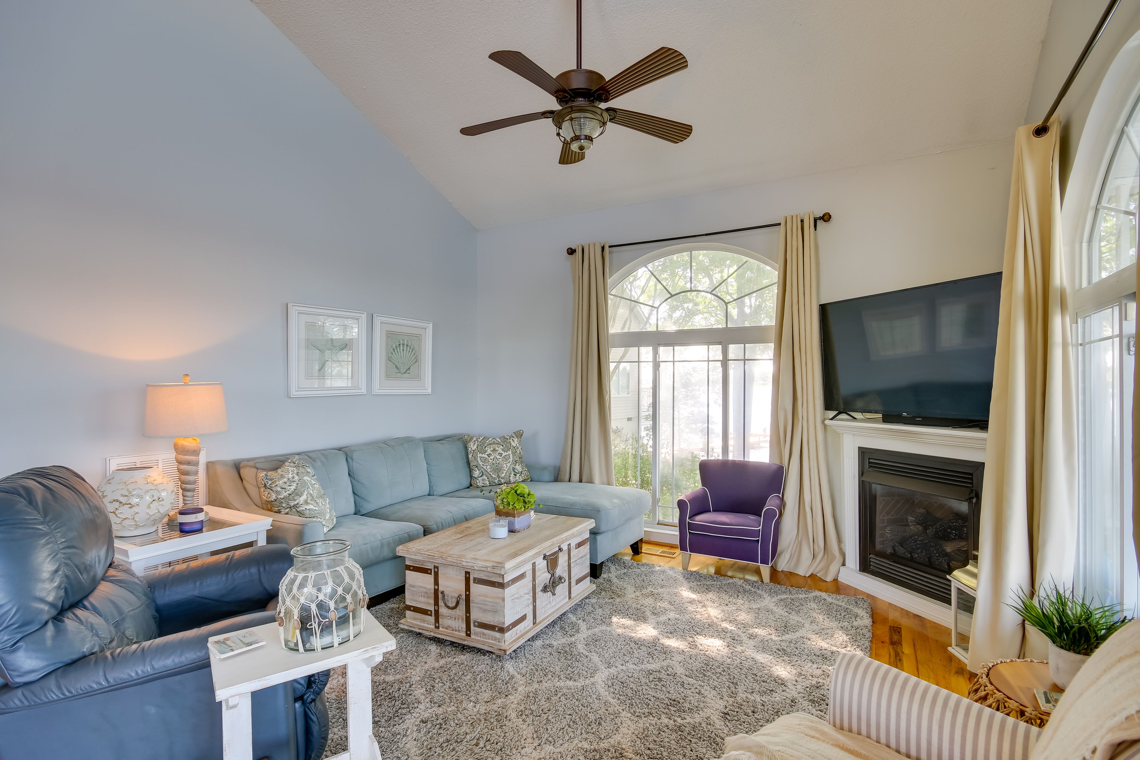 Cross Hill Vacation Rental | 3BR | 2BA | Stairs Required | 1,600 Sq Ft
