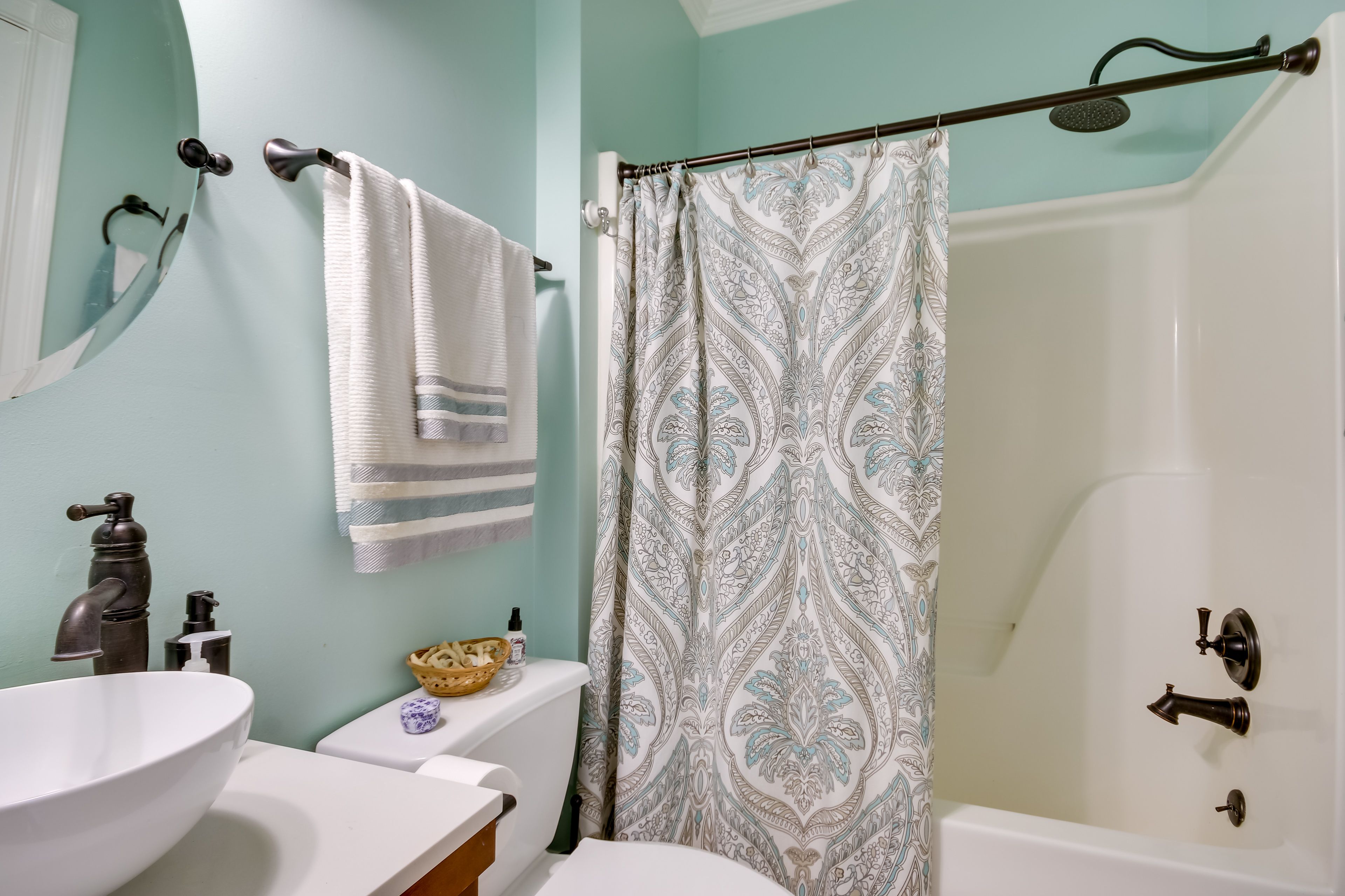 En-Suite Bathroom | Complimentary Toiletries