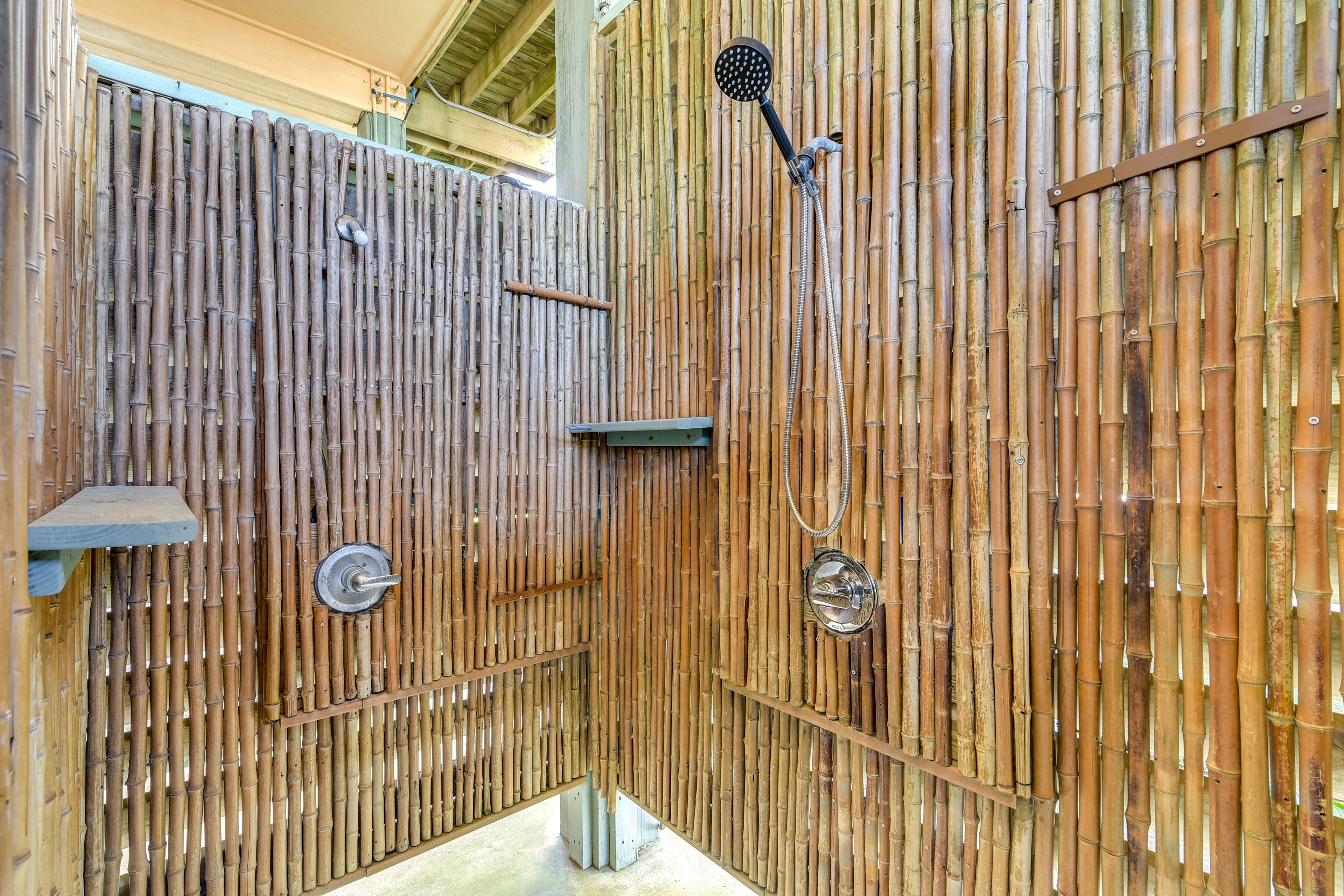 Outdoor Shower | Lower Level