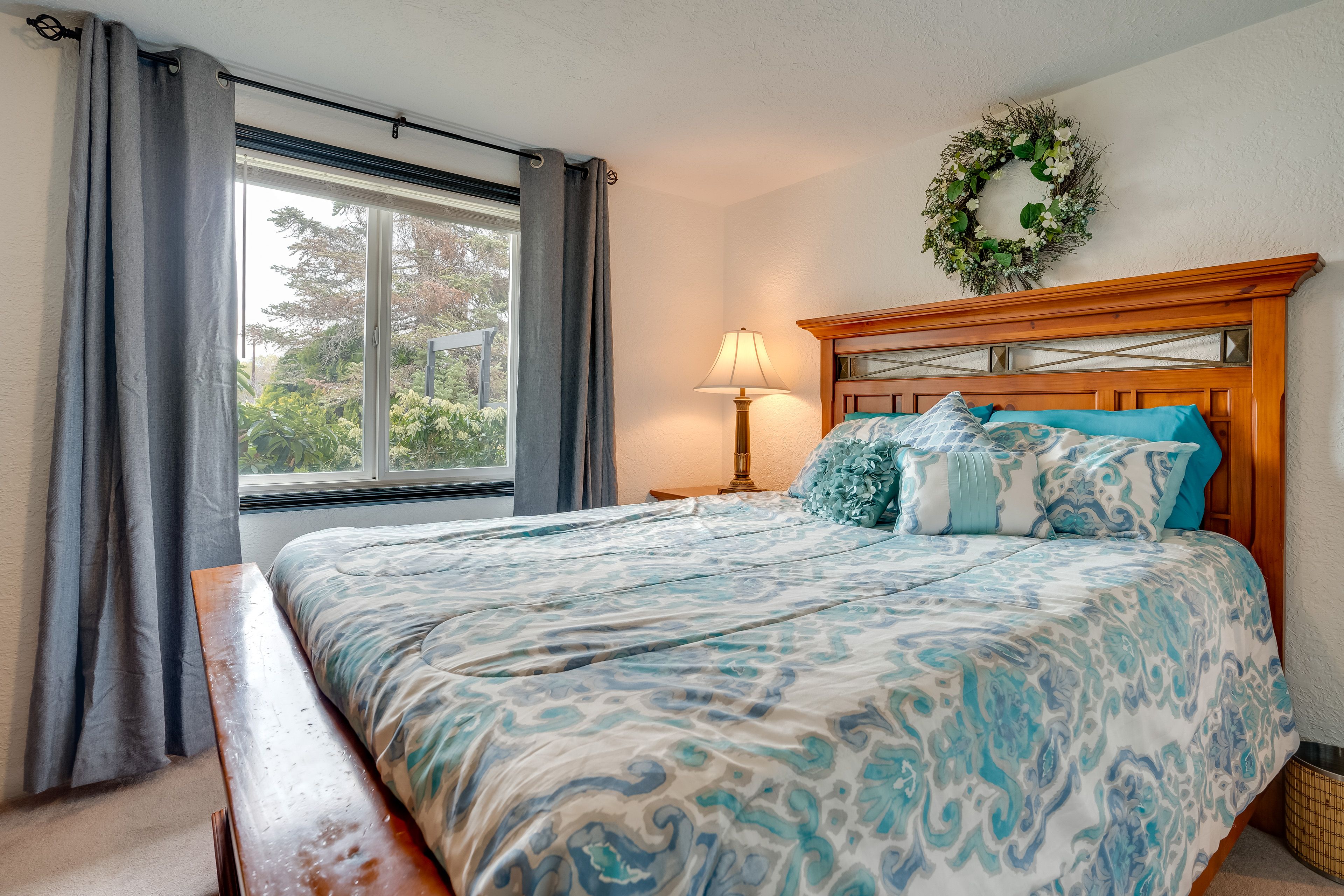 Bedroom 2 | Queen Bed