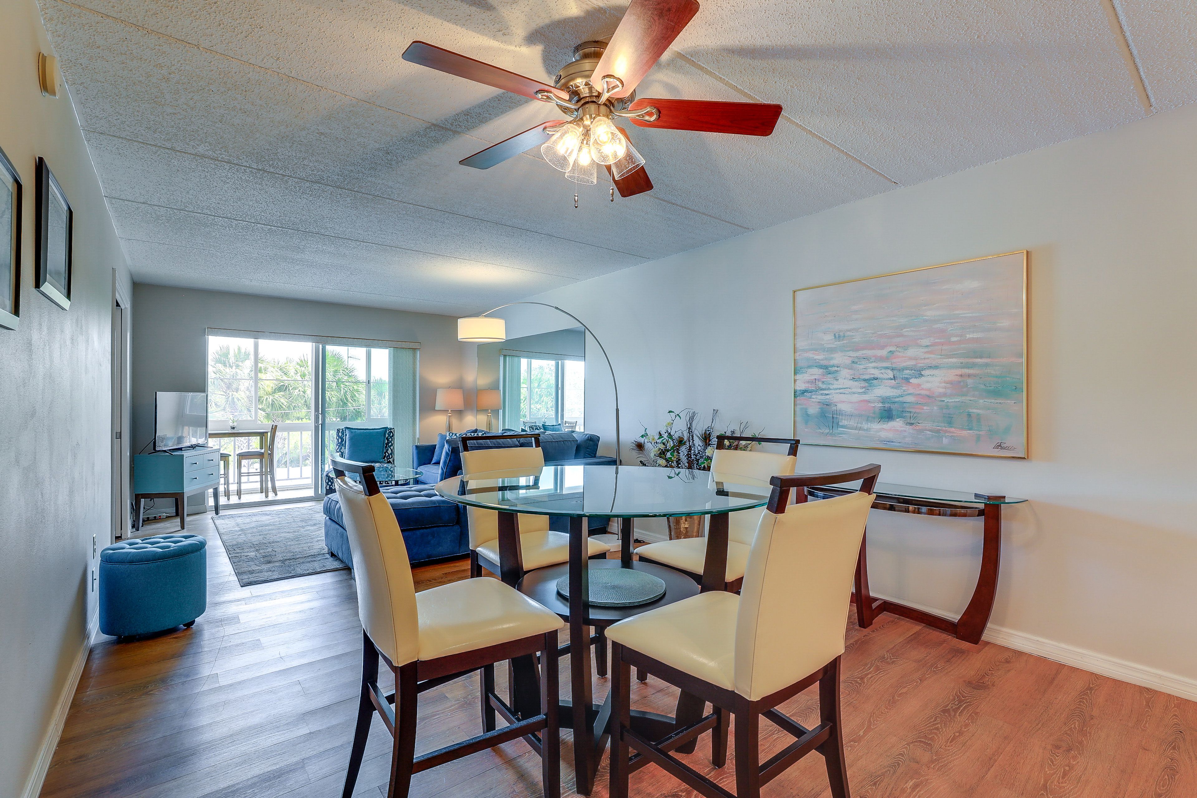 Dining Area | Dishware/Flatware Provided | Laptop Friendly