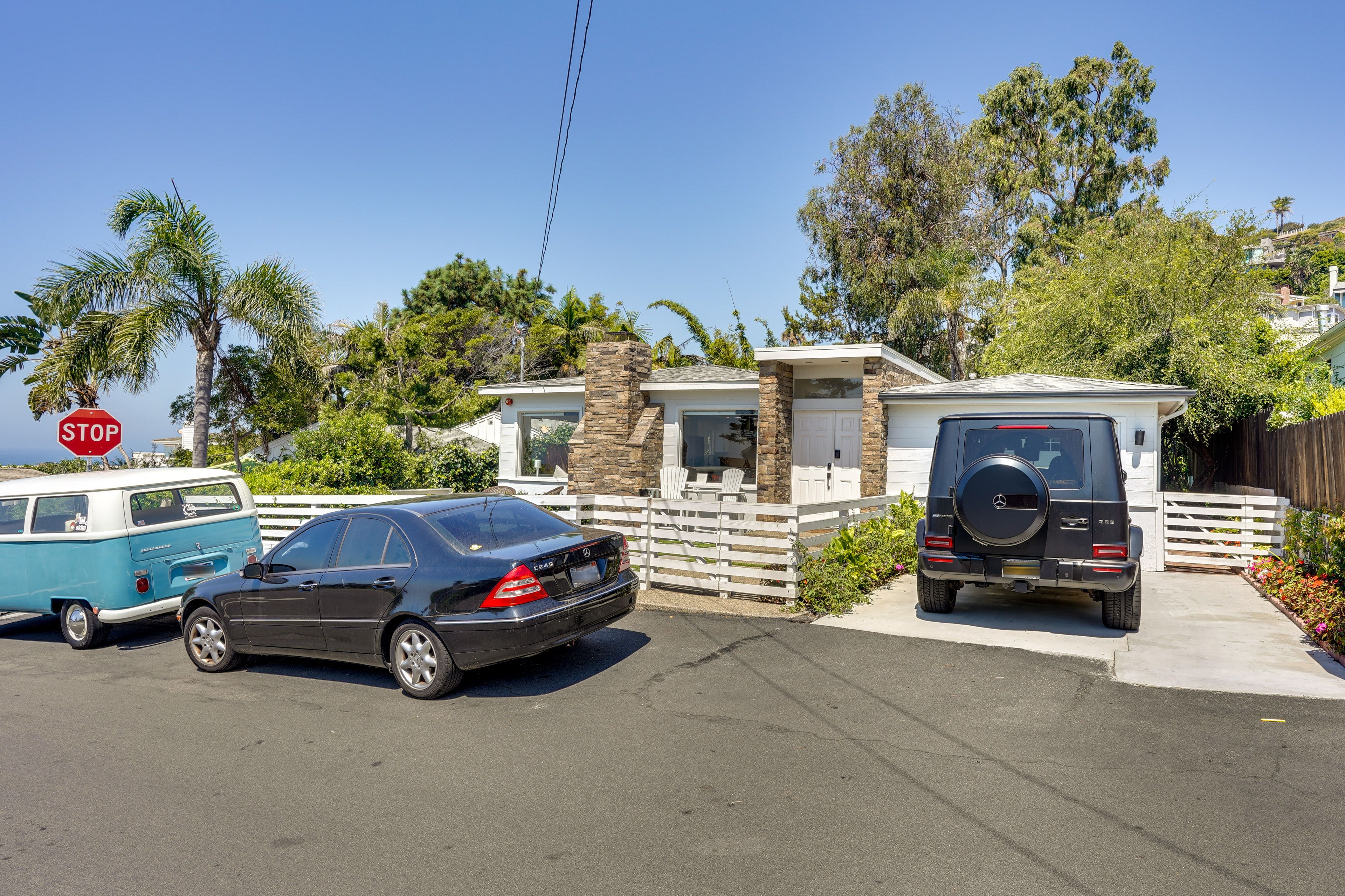 Parking | Garage (1 Vehicle) | Driveway (1 Vehicle) | Free Street Parking