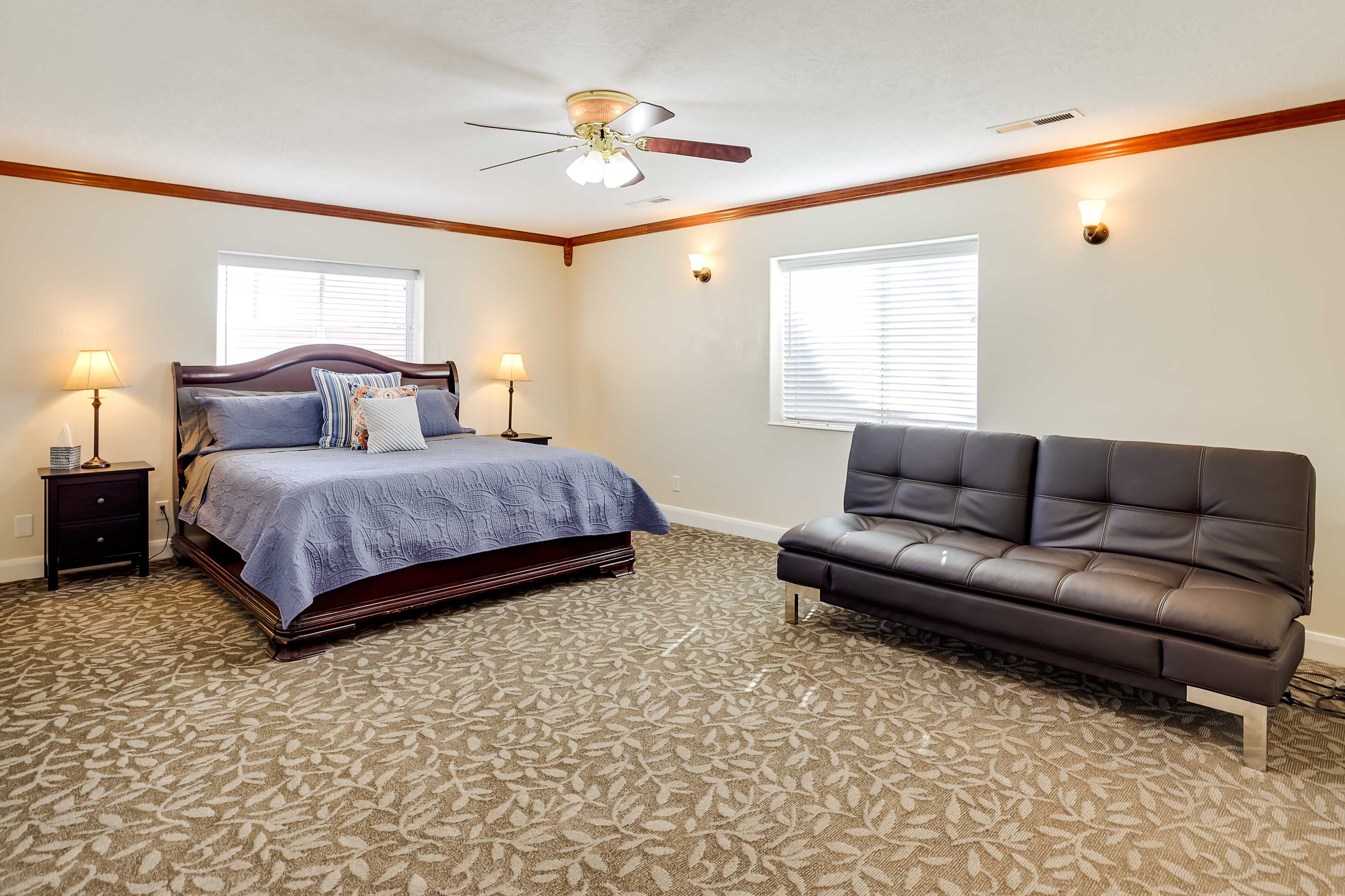 Bedroom 2 | King Bed | Futon | En-Suite Bathroom