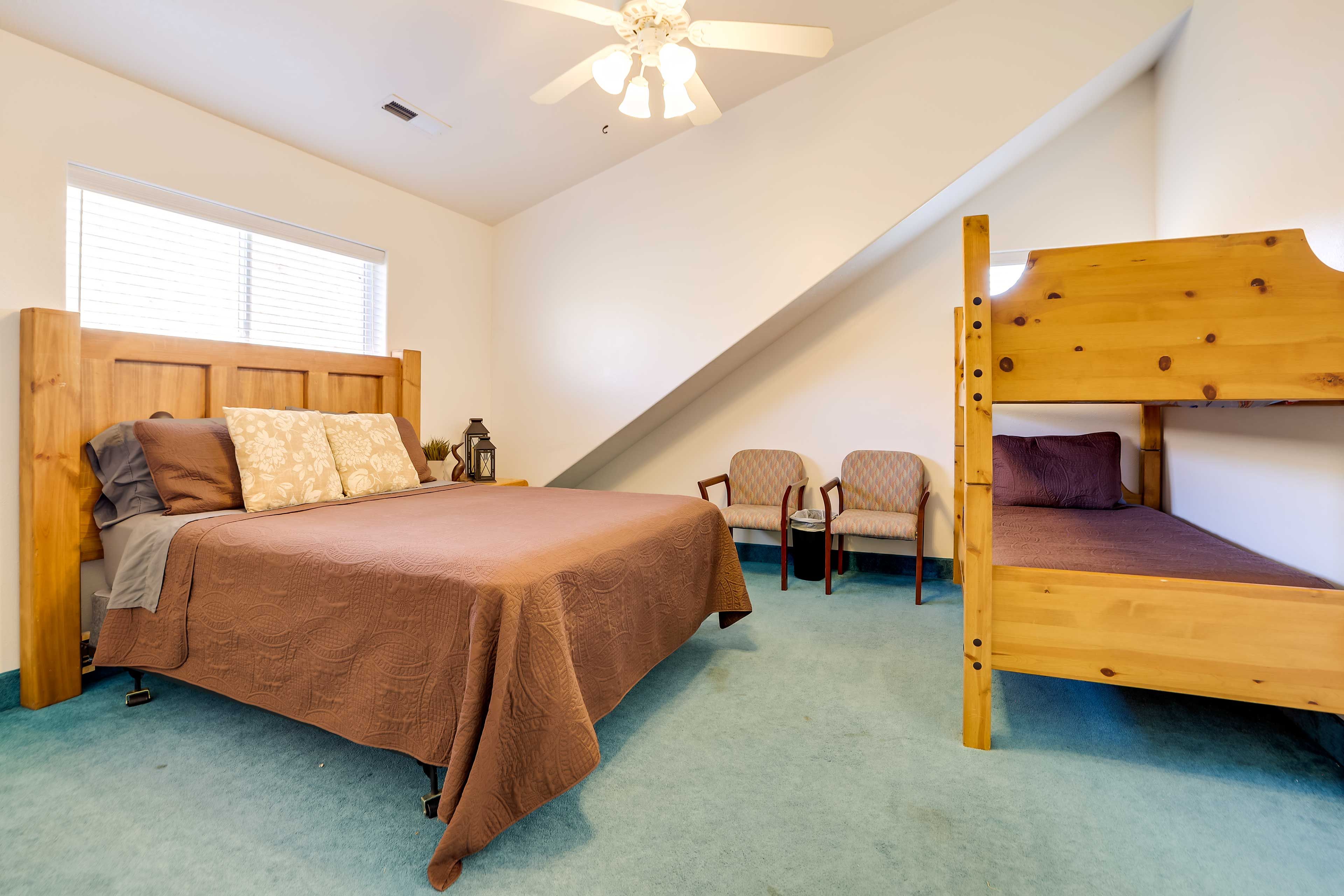 Bedroom 9 (Tepee Room) | Queen Bed | Twin Bunk Bed