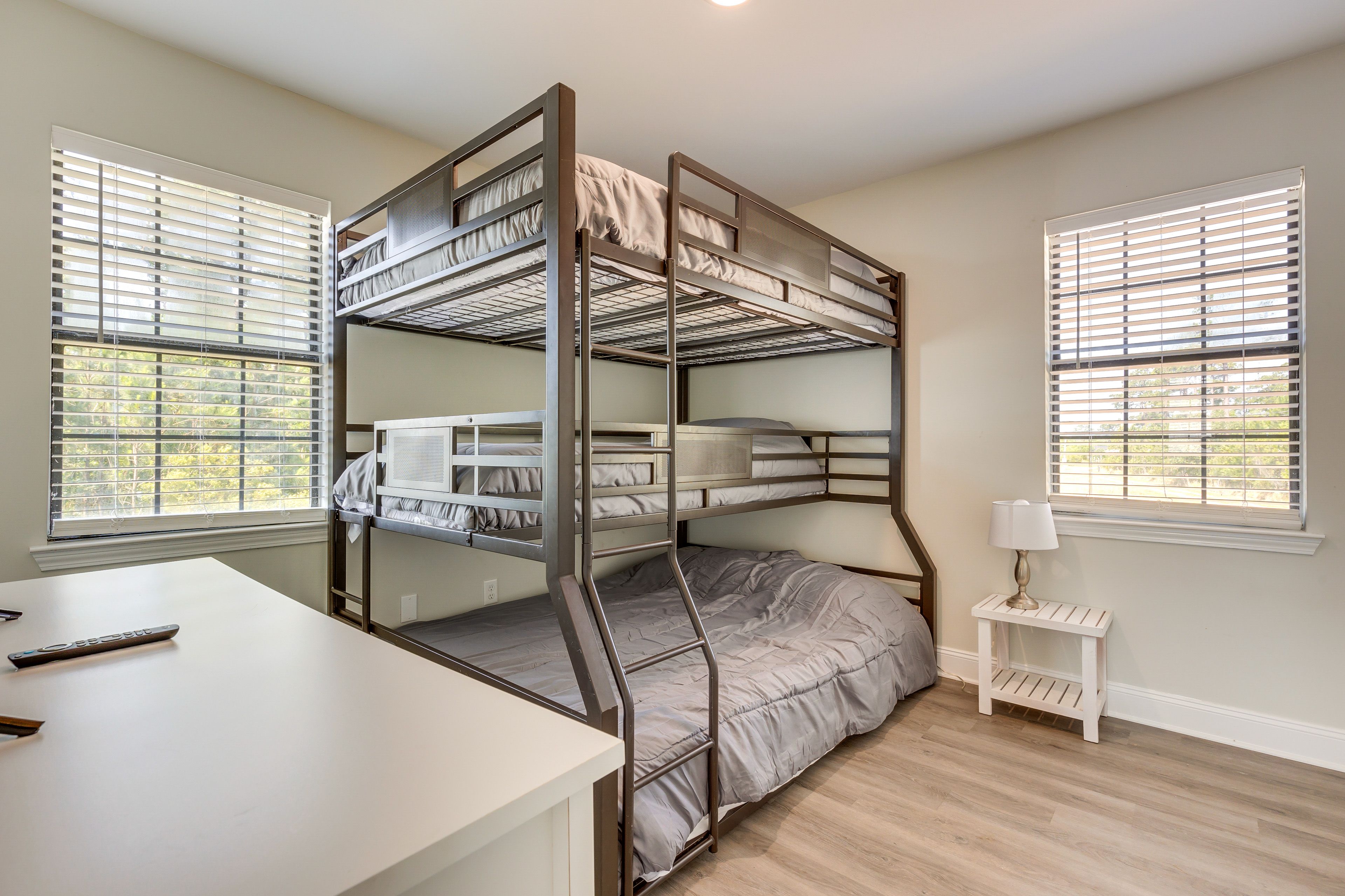 Bedroom 2 | Full/Twin/Queen Triple Bunk Bed