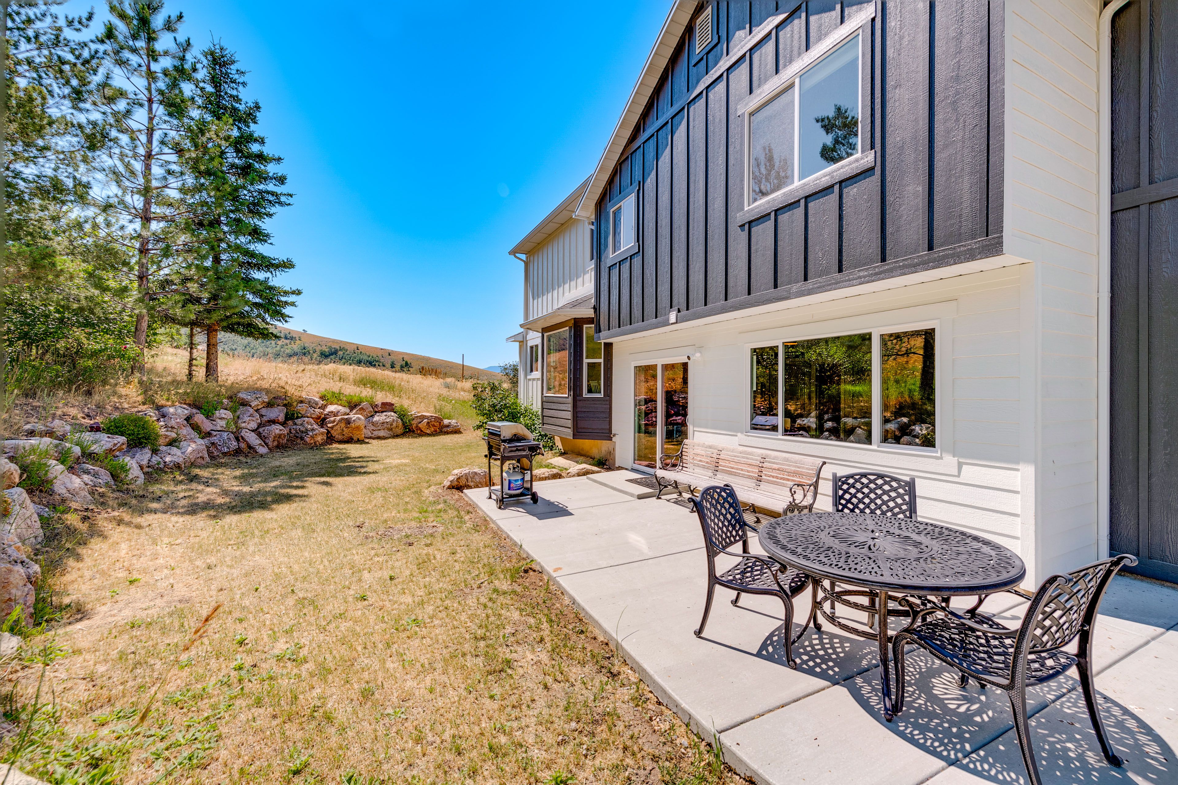 Patio | 2-Acre Property | Outdoor Dining Area