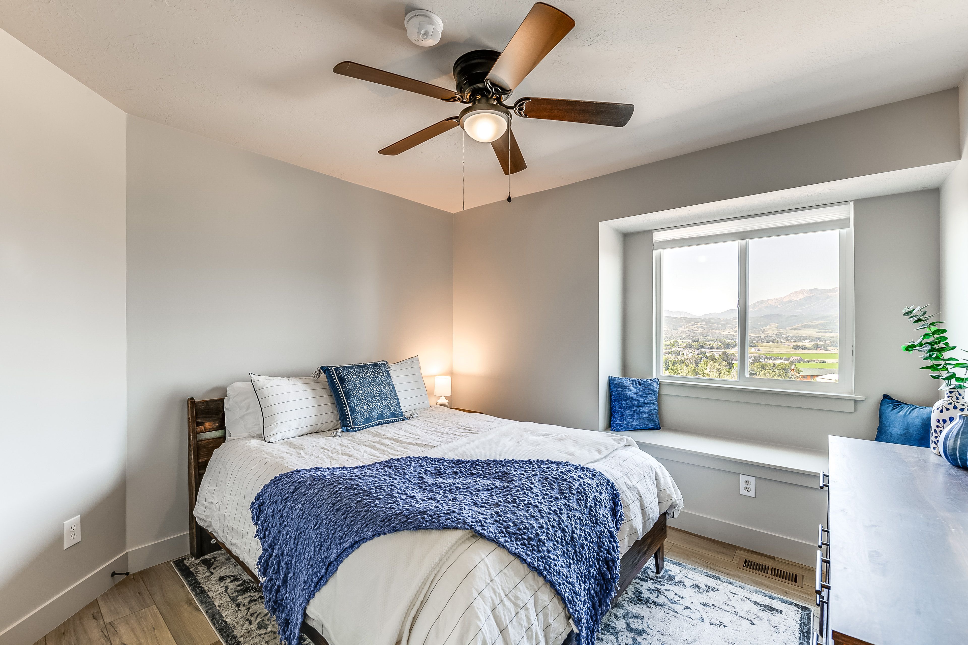 Bedroom 4 | Queen Bed | Linens Provided