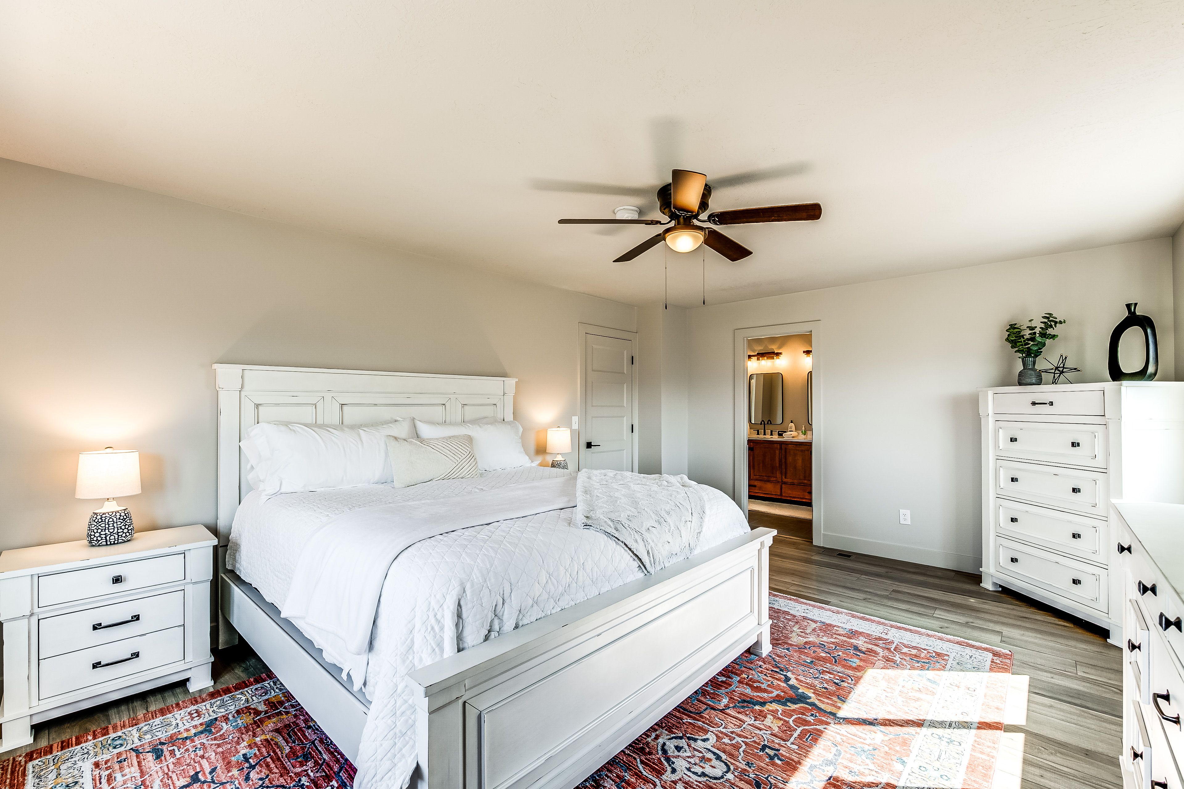 Bedroom 1 | California King Bed | En-Suite Bathroom
