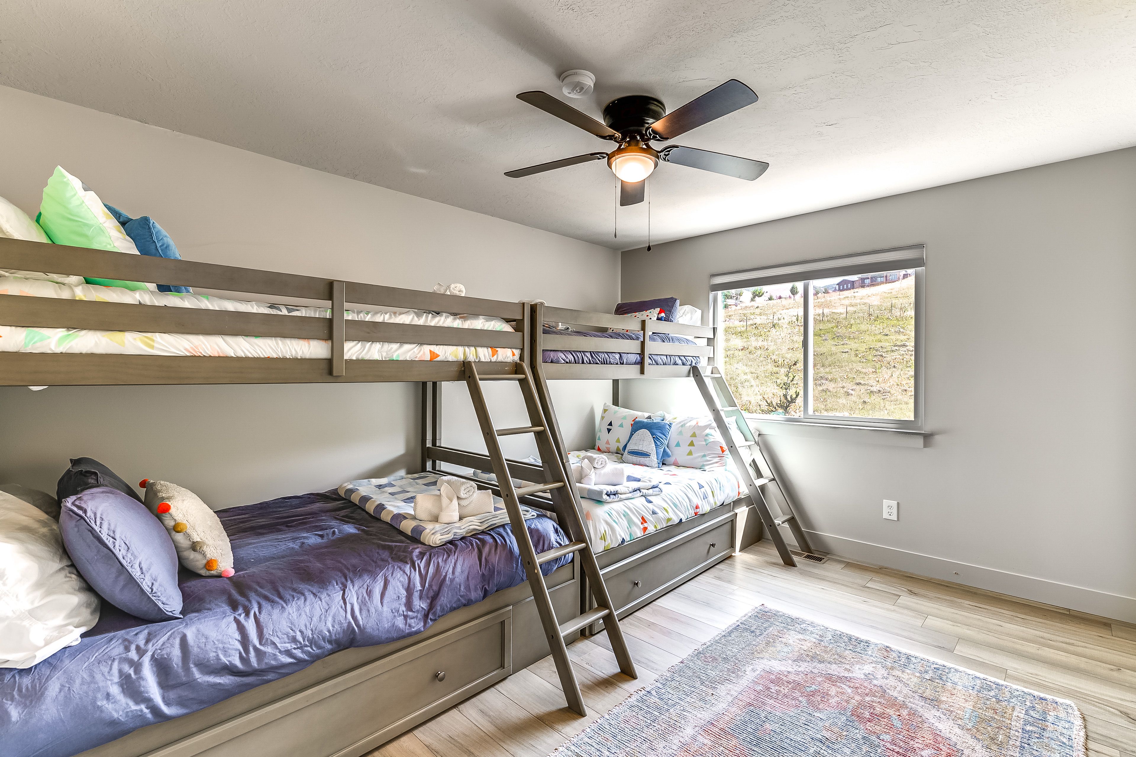 Bedroom 5 | 2 Twin/Full Bunk Beds
