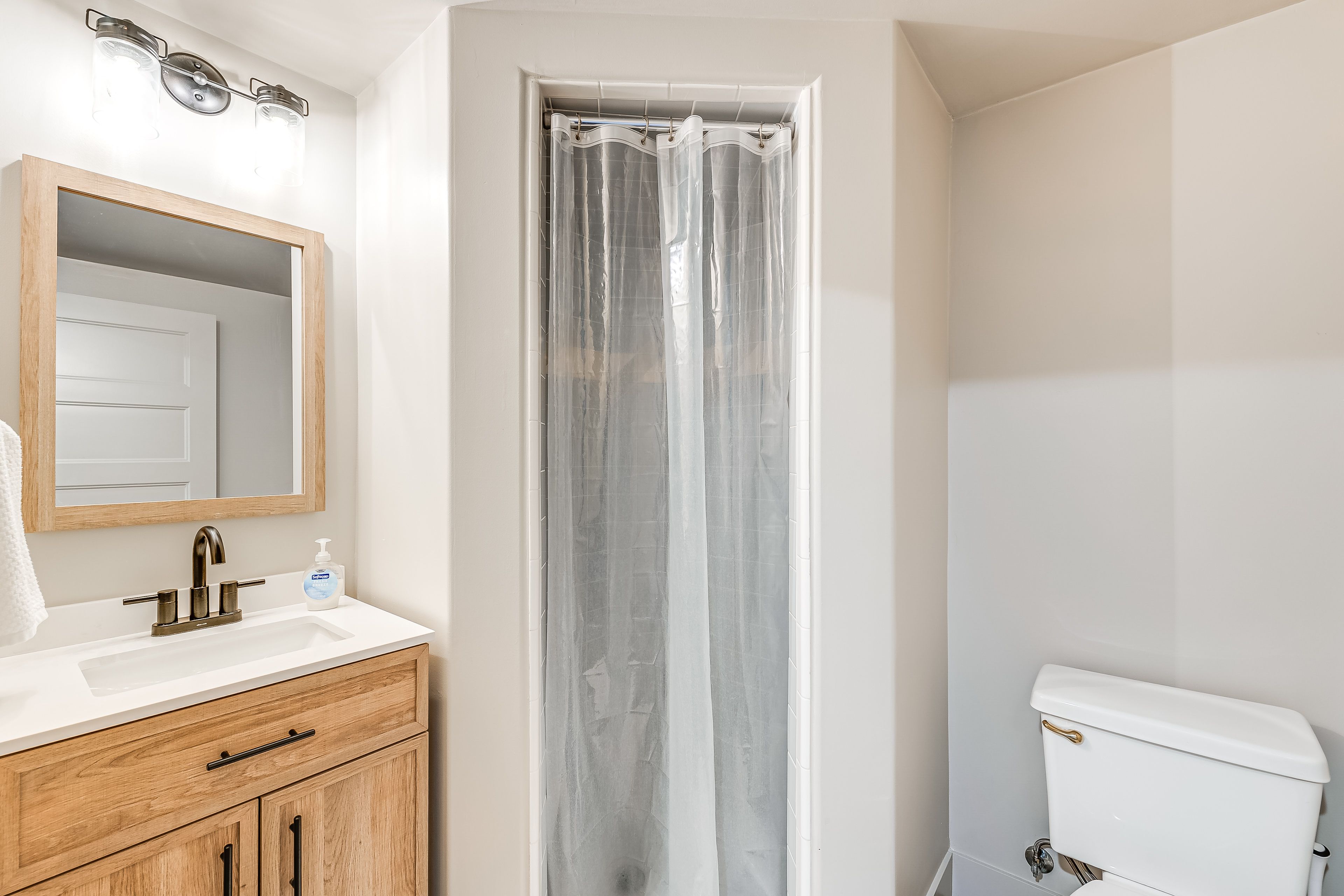 En-Suite Bathroom | Towels Provided