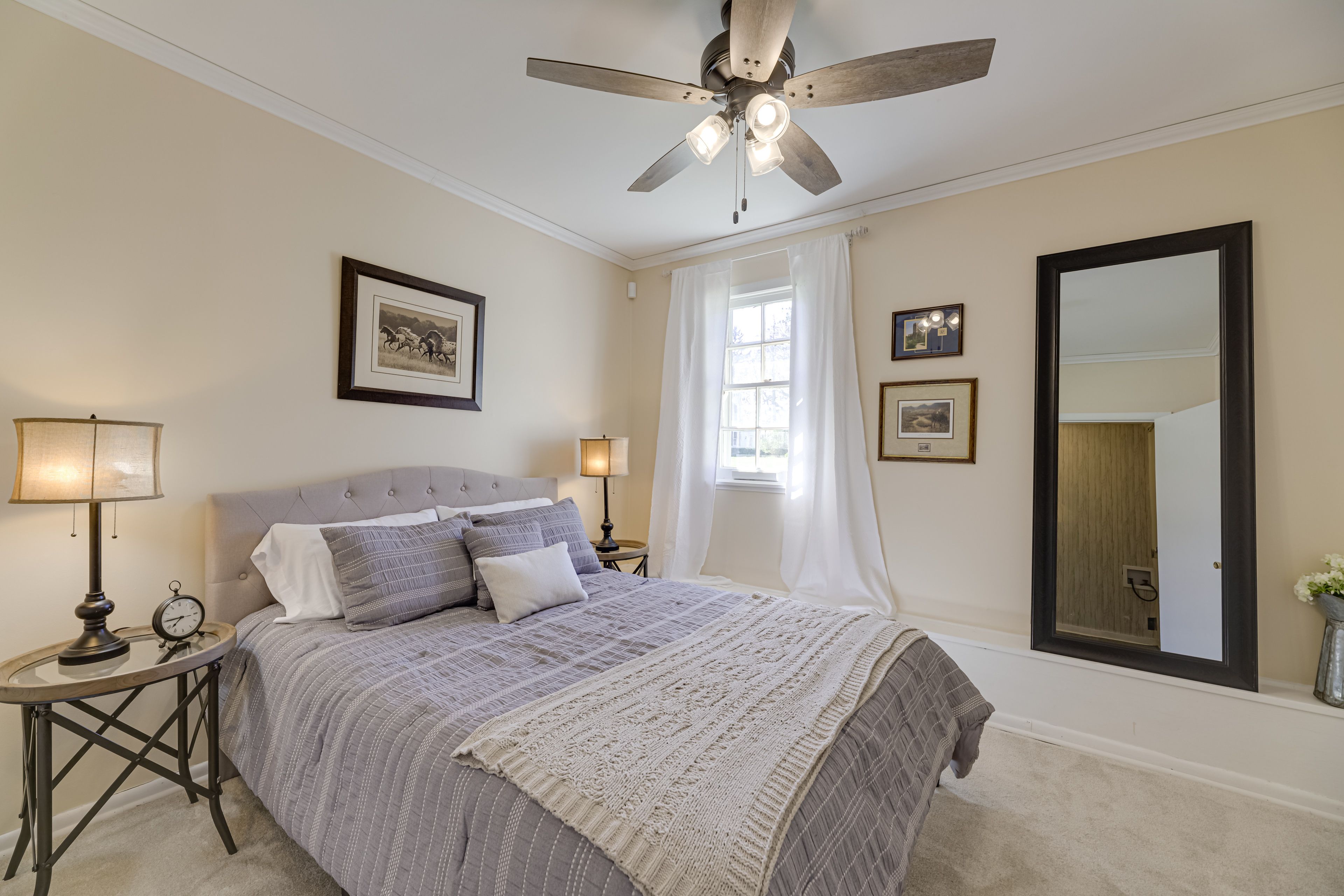 Bedroom 3 | Queen Bed