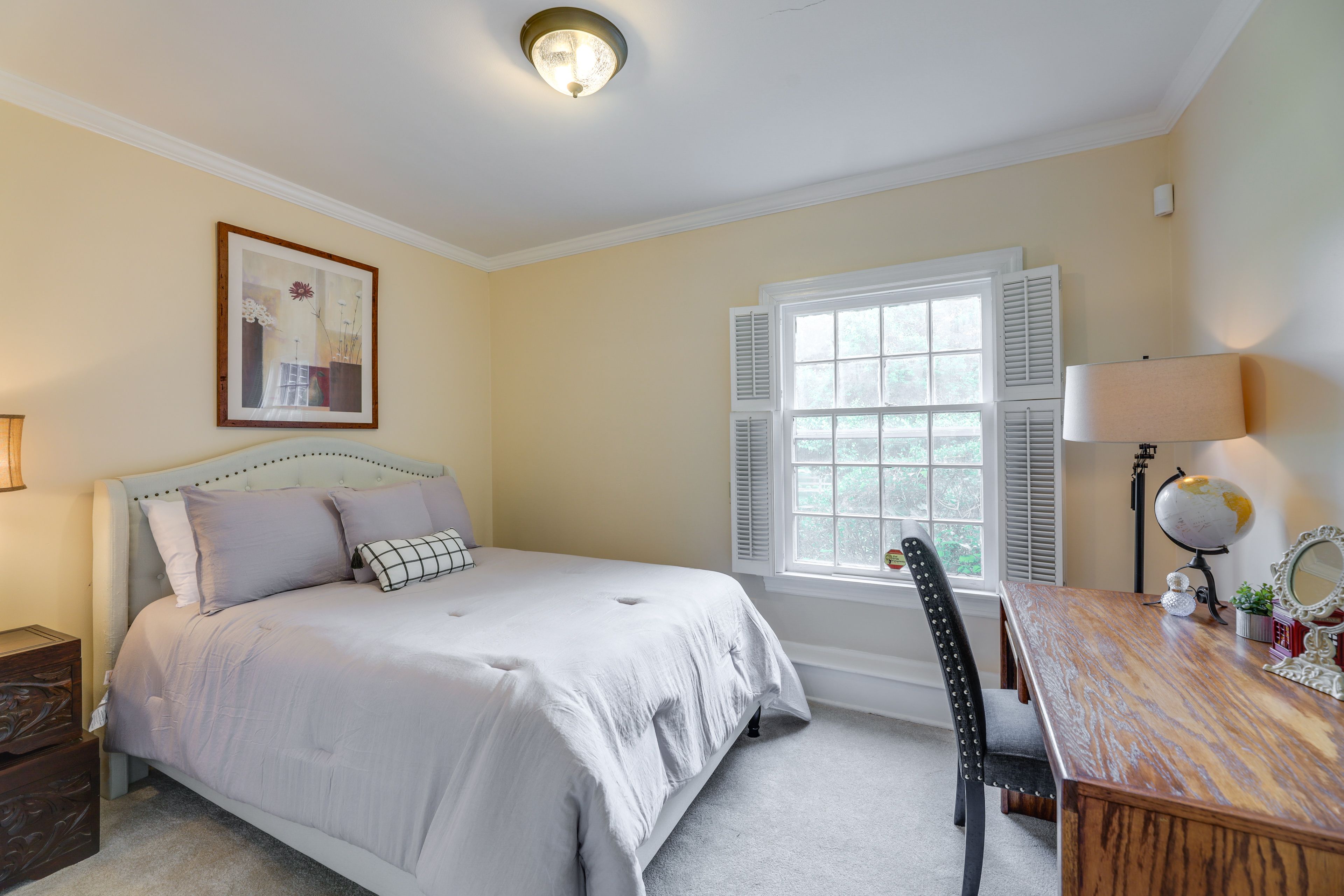 Bedroom 2 | Full Bed | Work Desk | Access via Bedroom 1