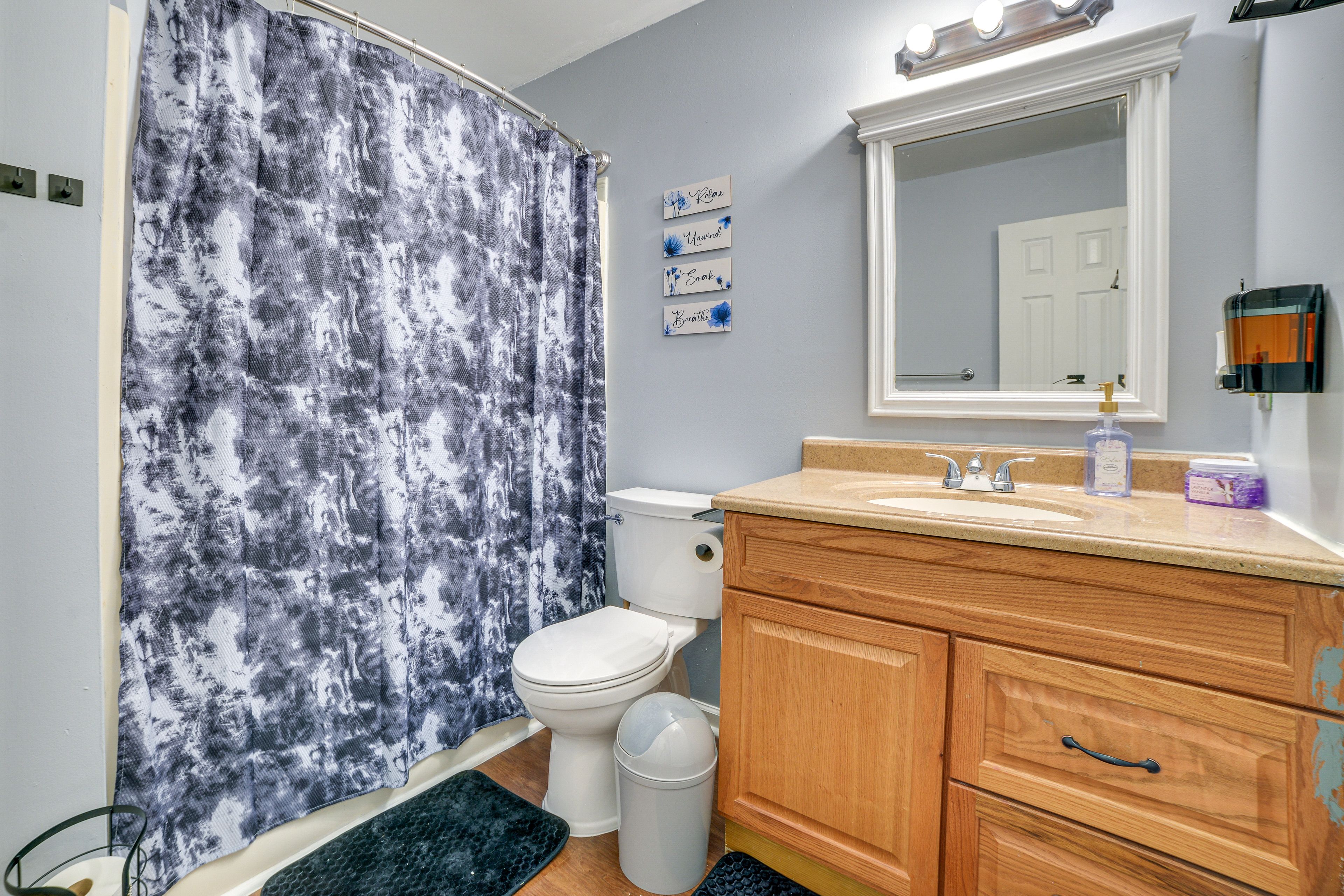 Full Bathroom